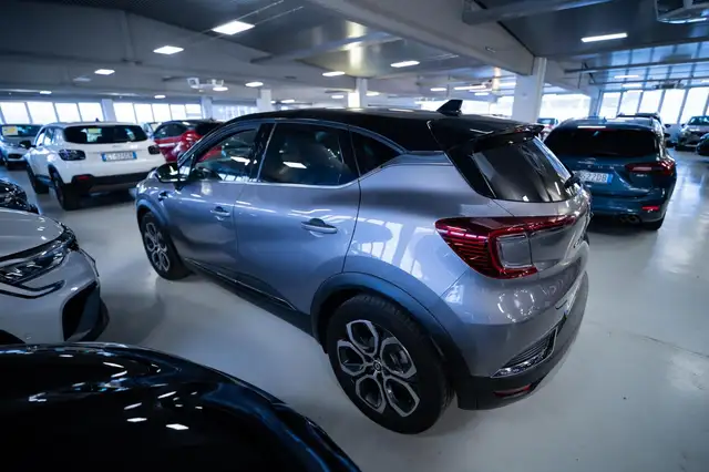 Renault Captur view 2