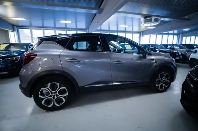 2023 Renault Captur in Grey for sale