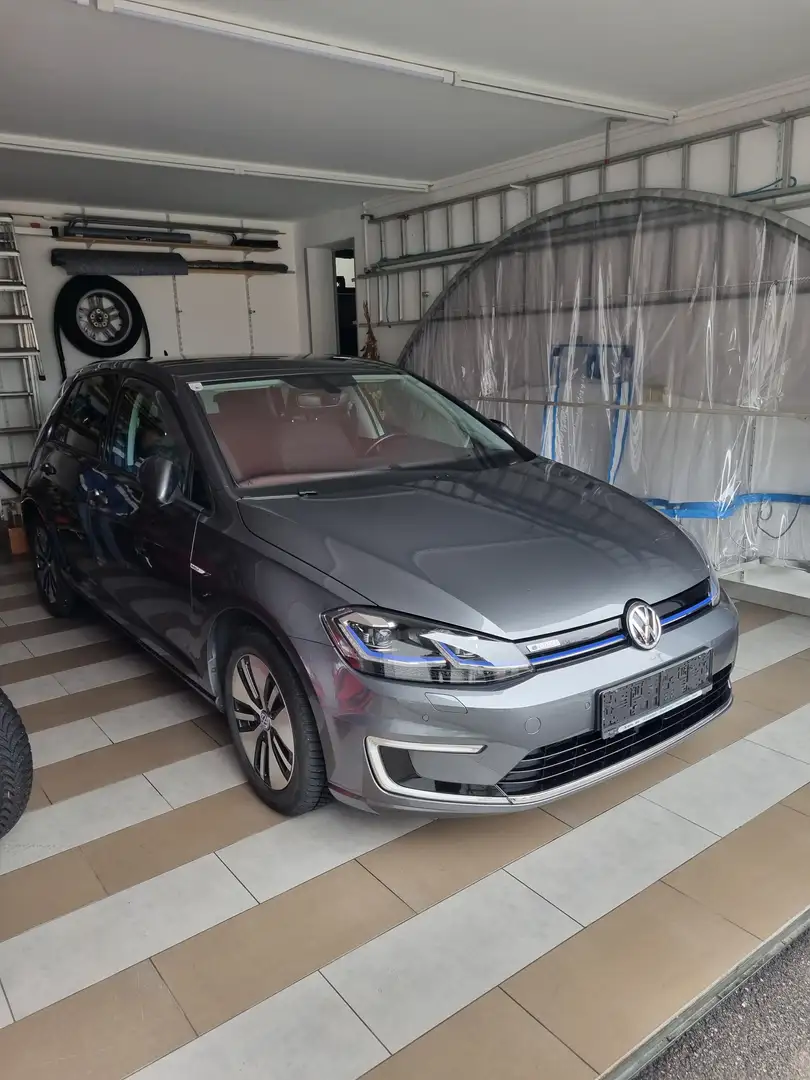 Volkswagen e-Golf e-Golf 35,8kWh (mit Batterie) Grau - 2
