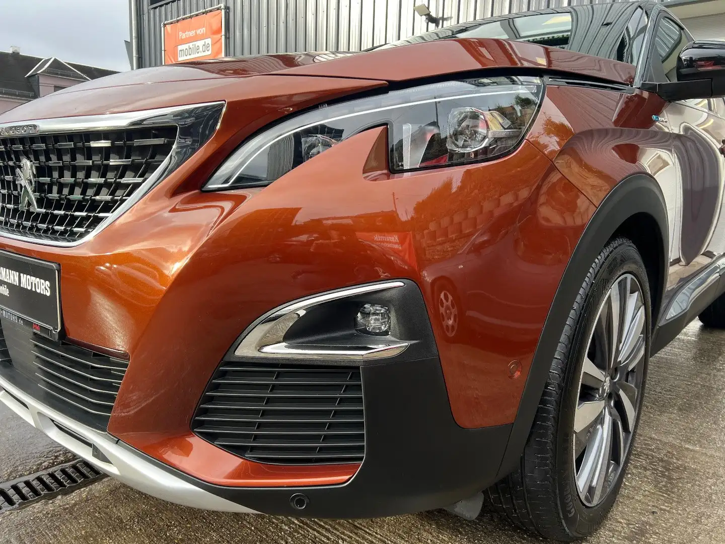 Peugeot 3008 Allure Hybrid4 300 GT/LED/NAV/12xAssit Syst Braun - 2