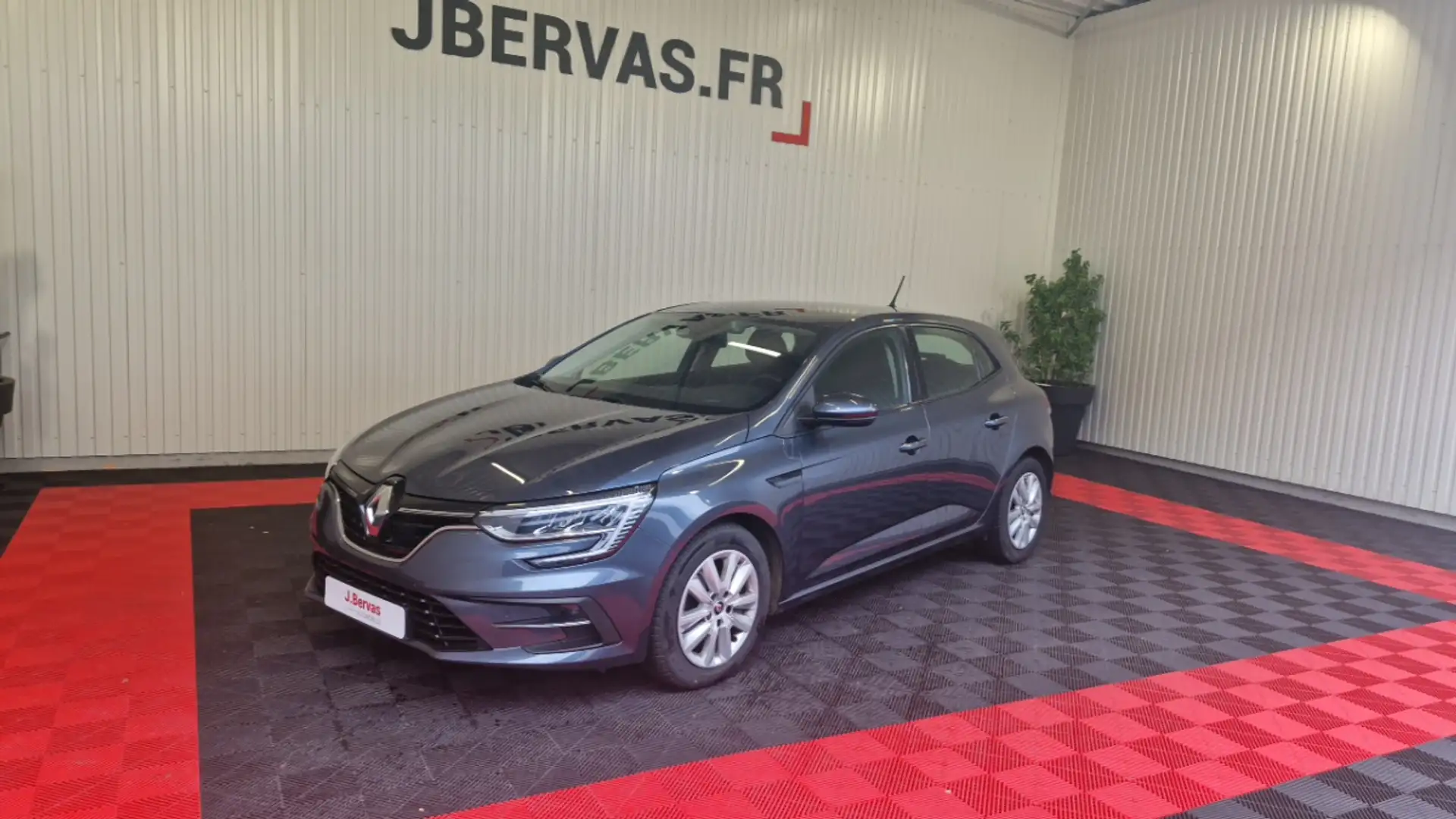 Renault Megane IV blue dci 115 - 21n business - 1
