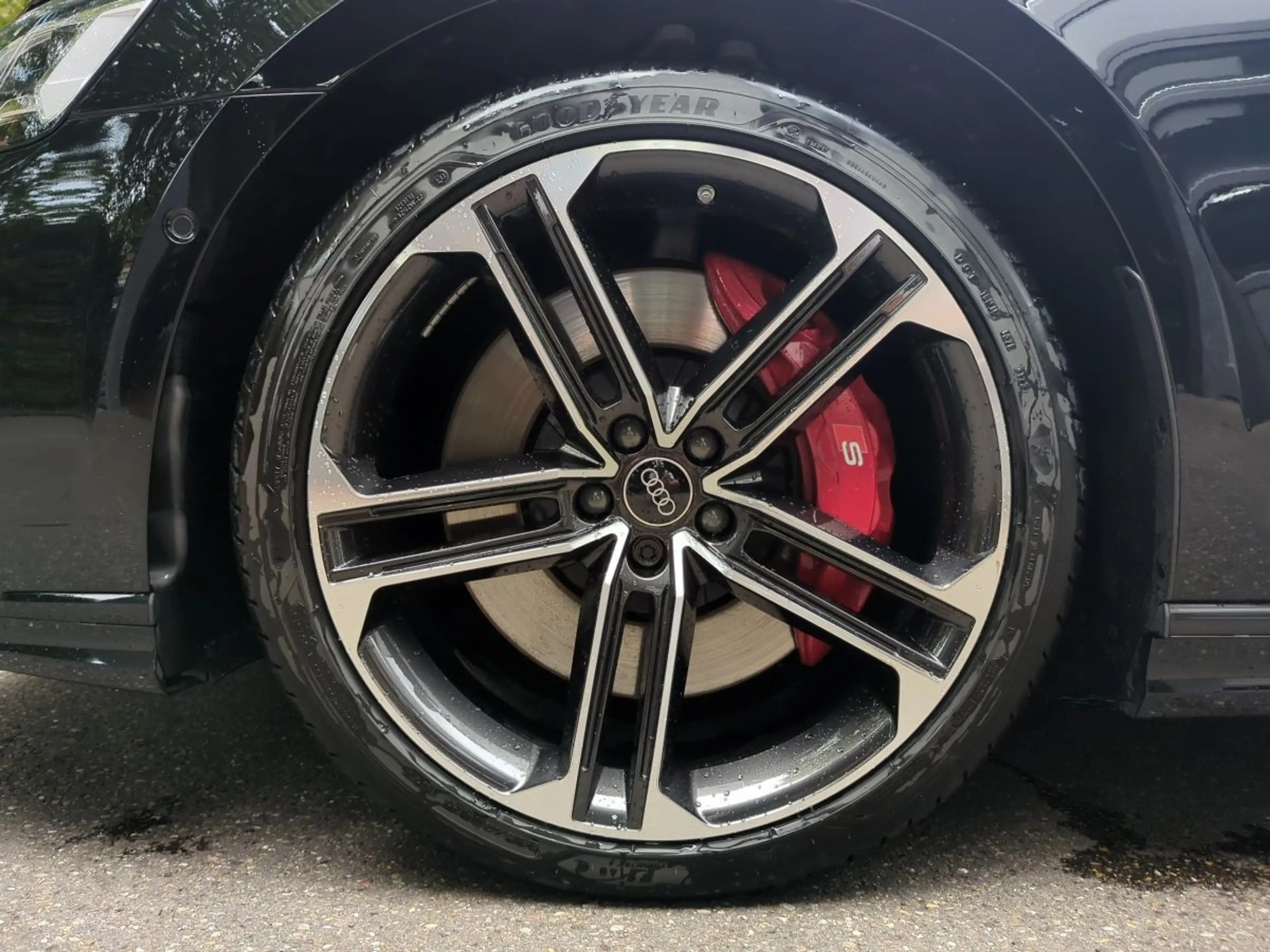 Audi S8 TFSI quattro ALLRADLENK B&O HuD PANO STHZ — photo 13