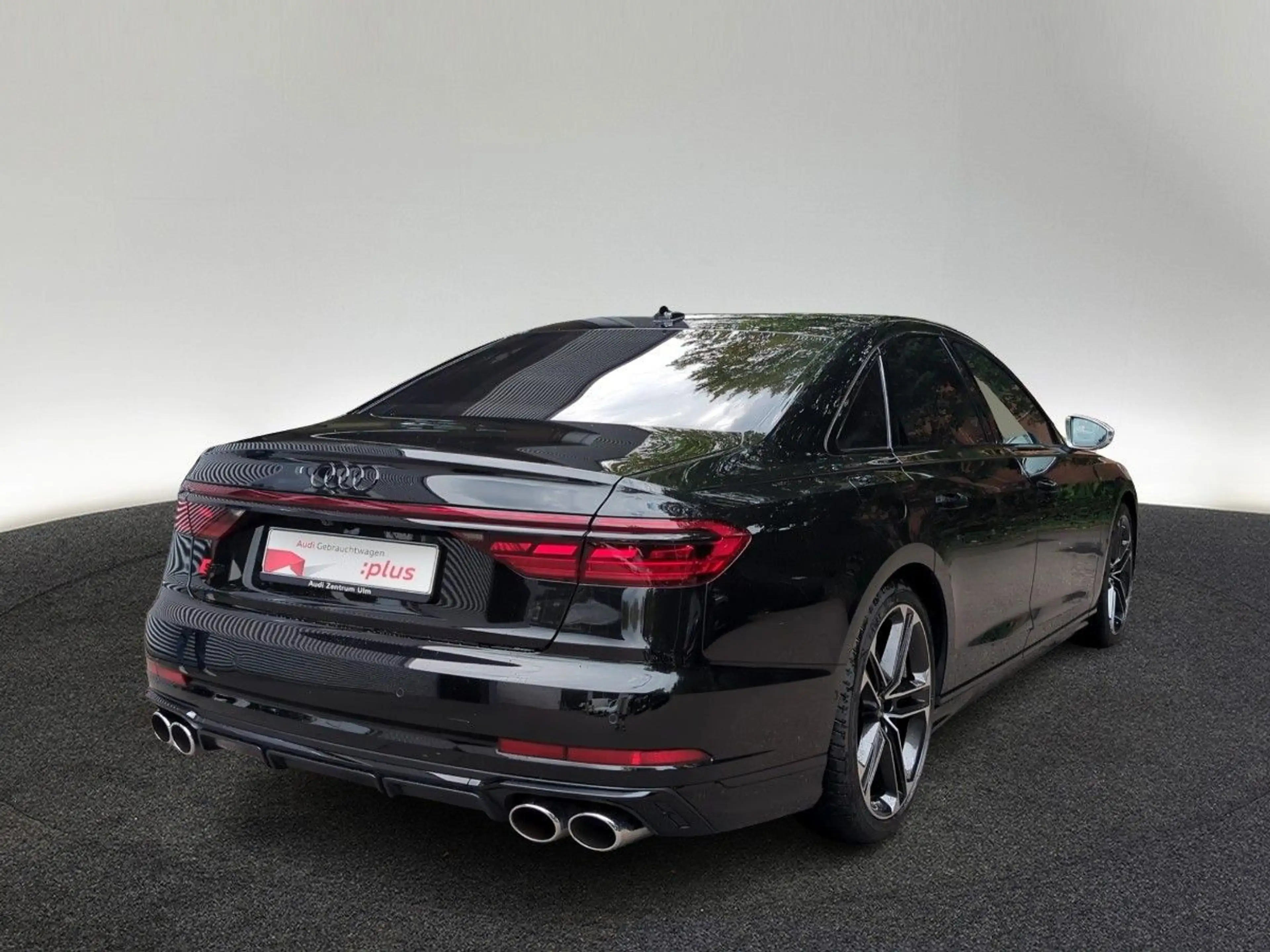 Audi S8 TFSI quattro ALLRADLENK B&O HuD PANO STHZ — photo 5