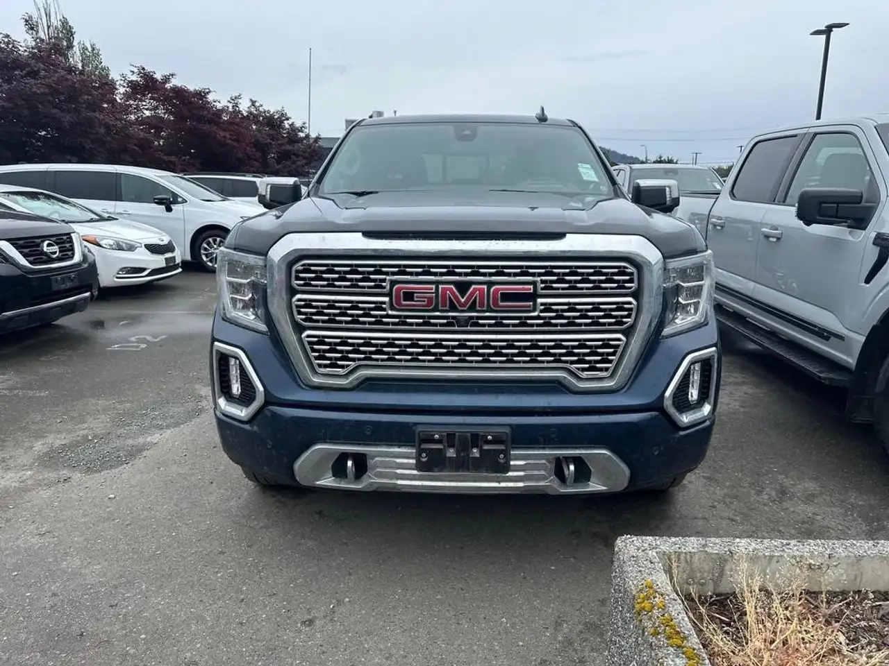 GMC Sierra 1500 снимка GMC Sierra 1500
