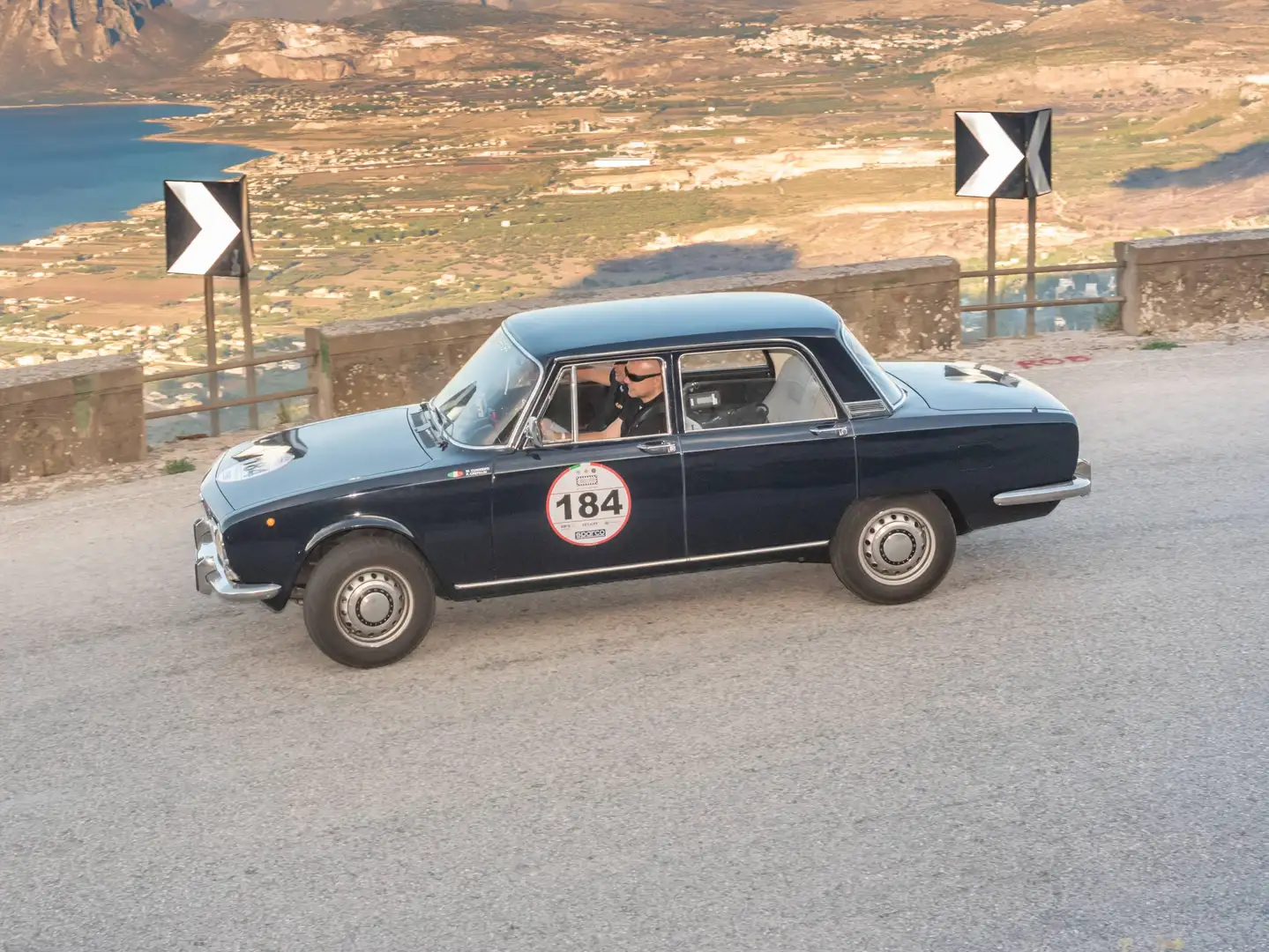 Alfa Romeo 1750 berlina Blau - 2
