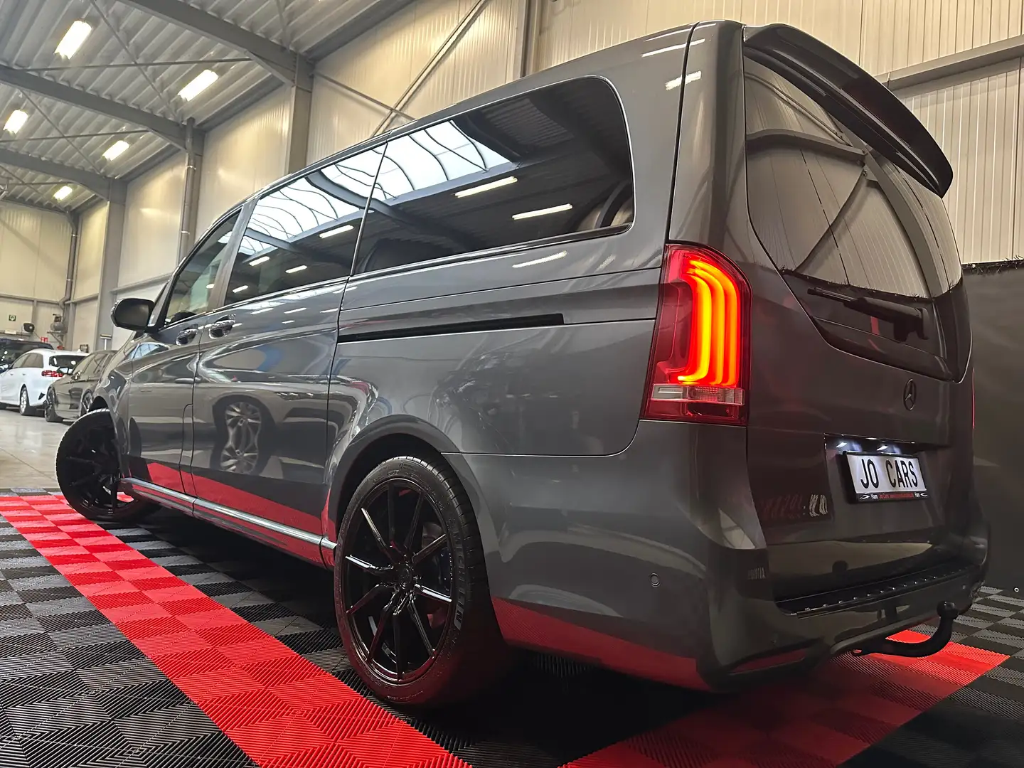 Mercedes-Benz V 250 /AMG Pack/LICHTE V/ELEK DEUREN/LED/FRIGO/360/FULL Gris - 2