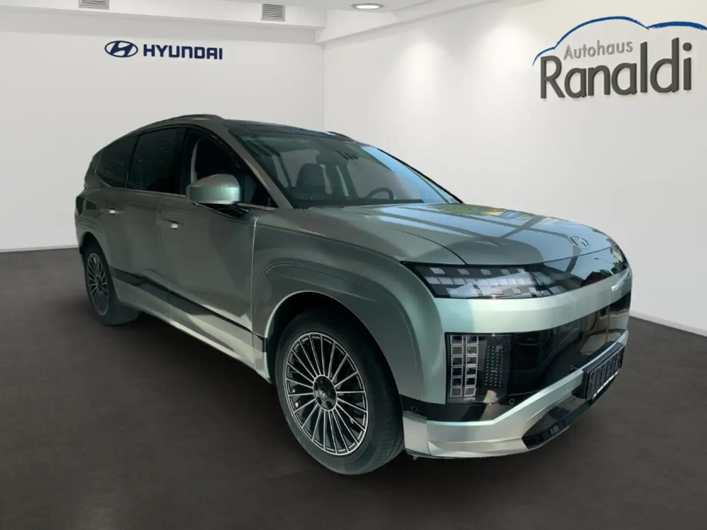 Hyundai IONIQ 9 6 Sitzer 110kWh 4WD Uniq+Panodach+Relax P. Zilver - 2
