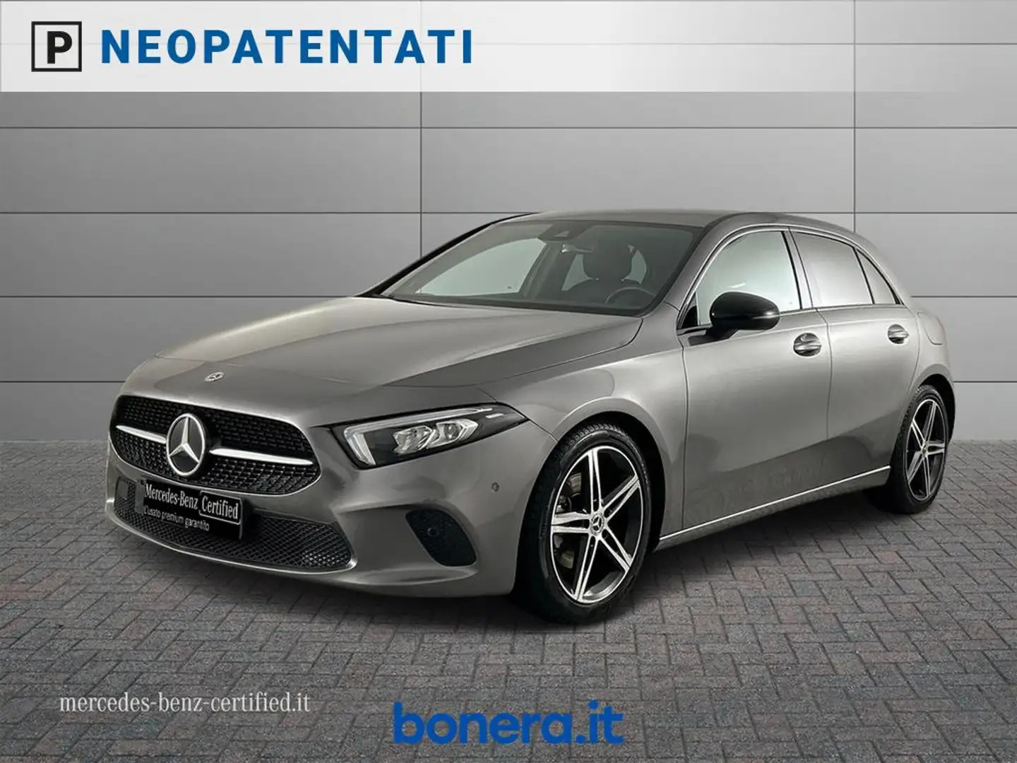 Mercedes-Benz A 180 d Sport Night edition auto Grijs - 1