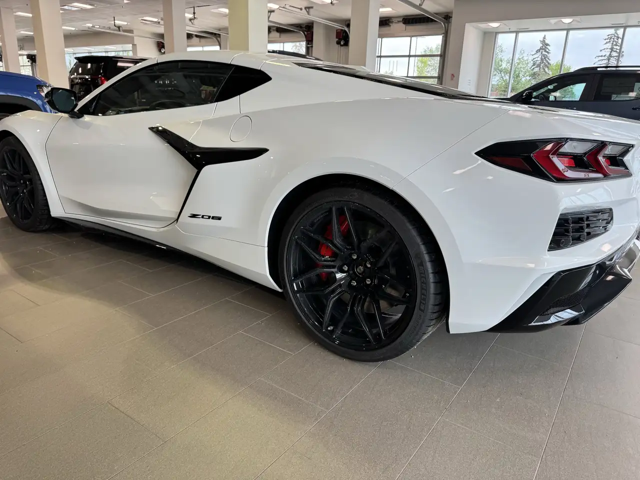 Chevrolet Corvette снимка Chevrolet Corvette