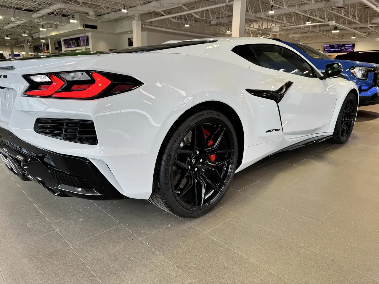 Chevrolet Corvette снимка Chevrolet Corvette