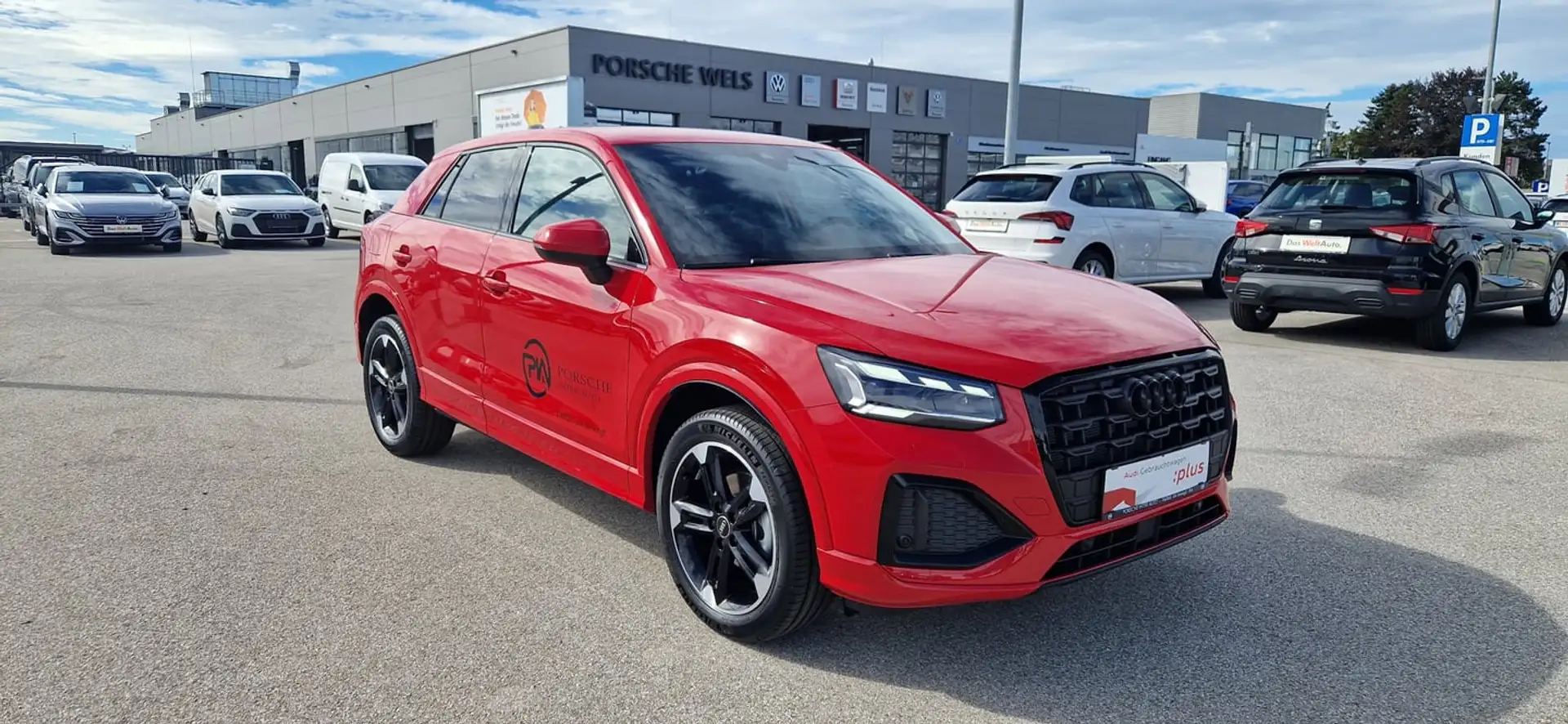 Audi Q2 30 TFSI admired Rot - 2