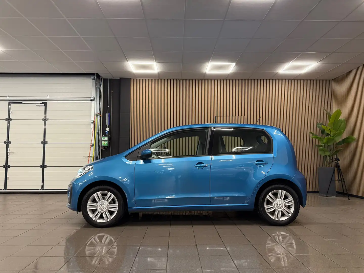 Volkswagen up! 1.0 BMT high up! * Airco / Cruise control / Stoelv Bleu - 2