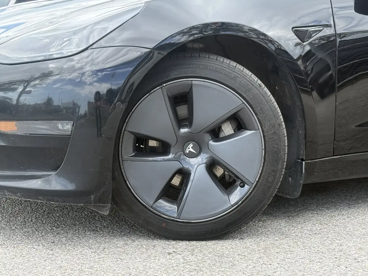 Tesla Model 3 fotografie Tesla Model 3