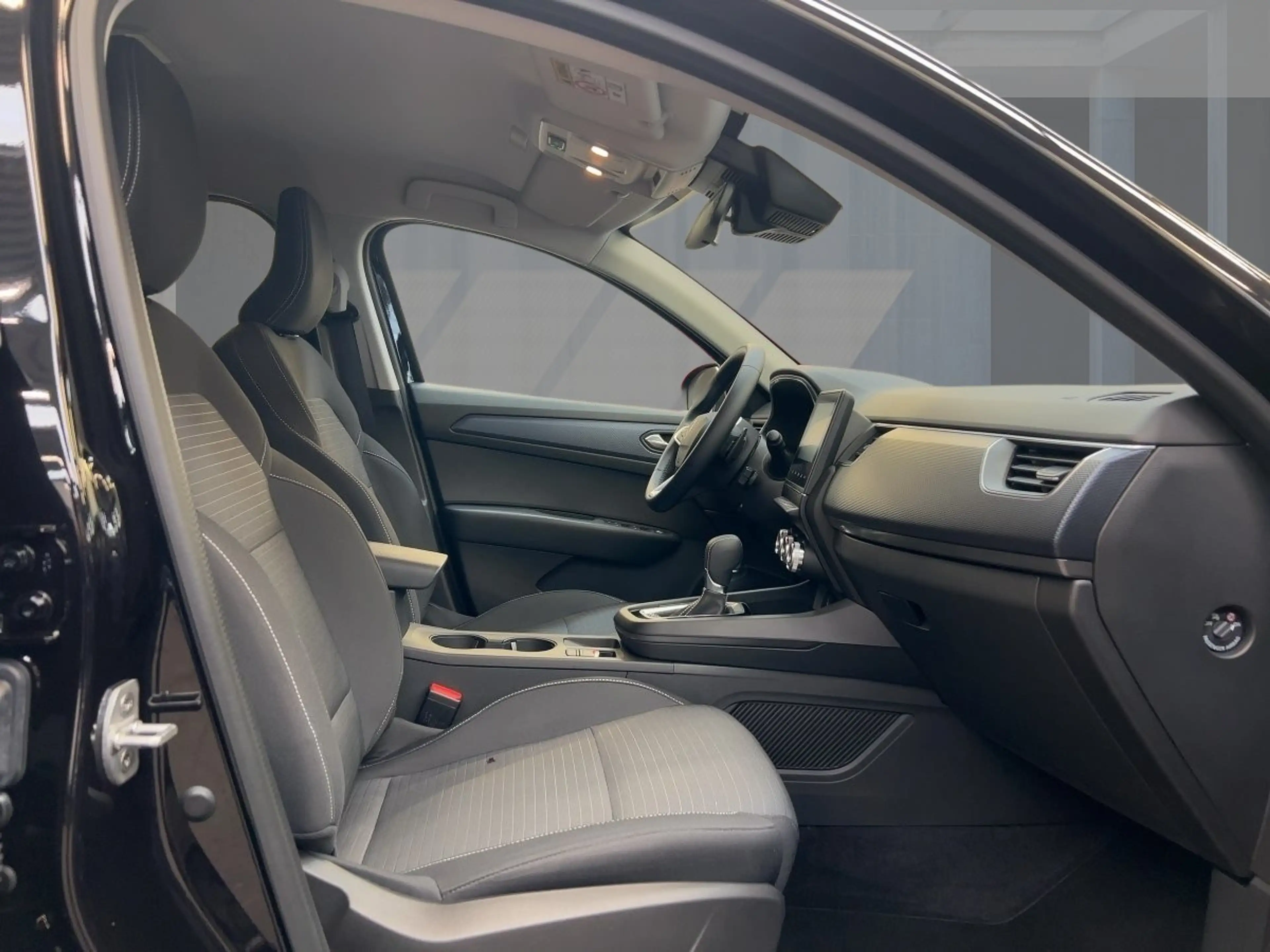 Renault Arkana EVOLUTION TCe 140 MILD-HYBRID EDC CARPLAY — photo 8