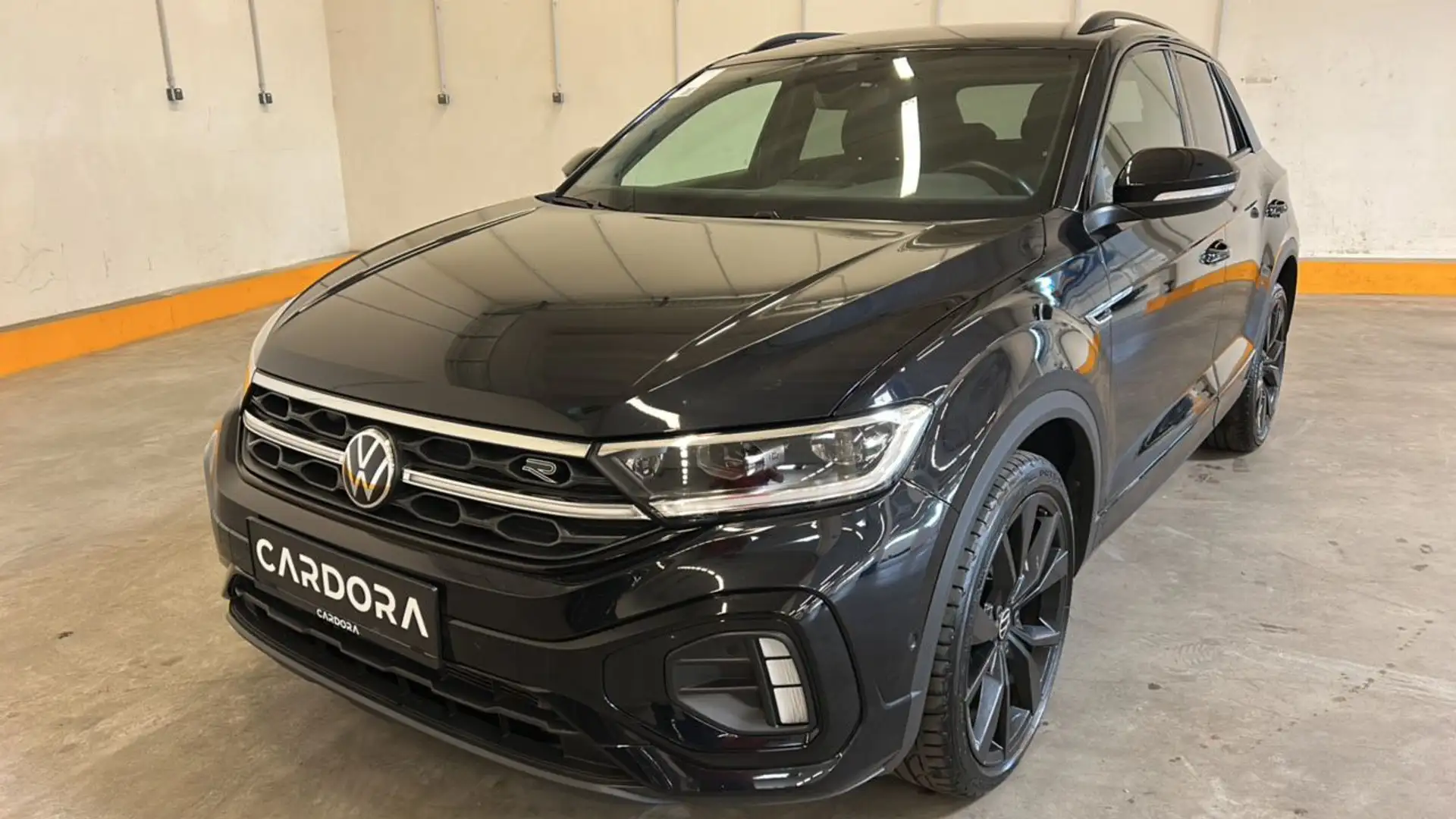 Volkswagen T-Roc 2.0 TDI R-Line All Black*Matrix*AHK*ACC*NAVI*SHZ* Schwarz - 2