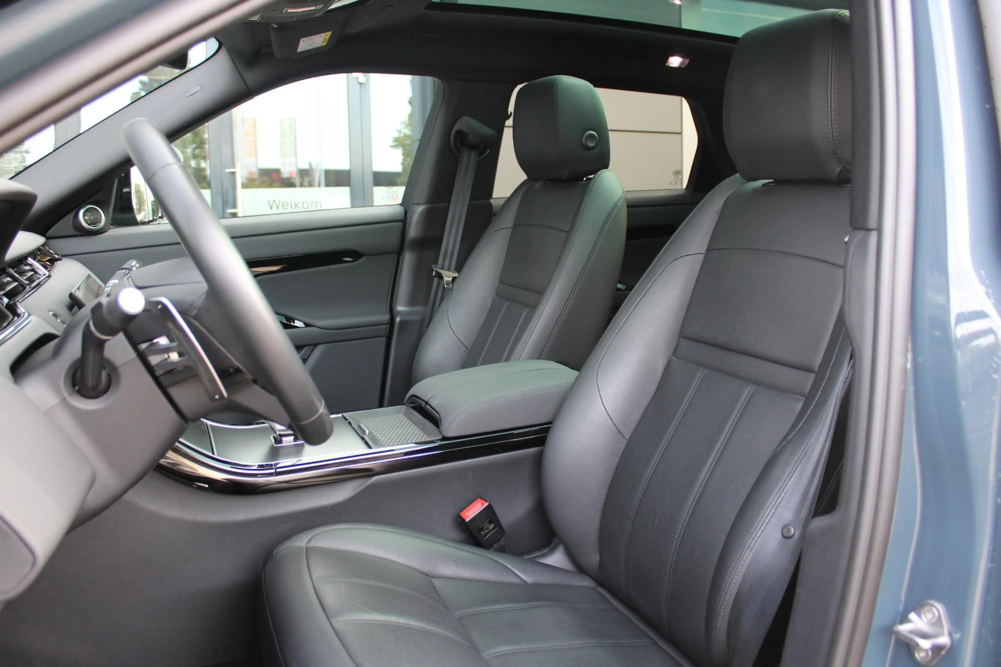Land Rover Range Rover Evoque P300e Dynamic SE | Trekhaak | 360 Cam | Pano — photo 6