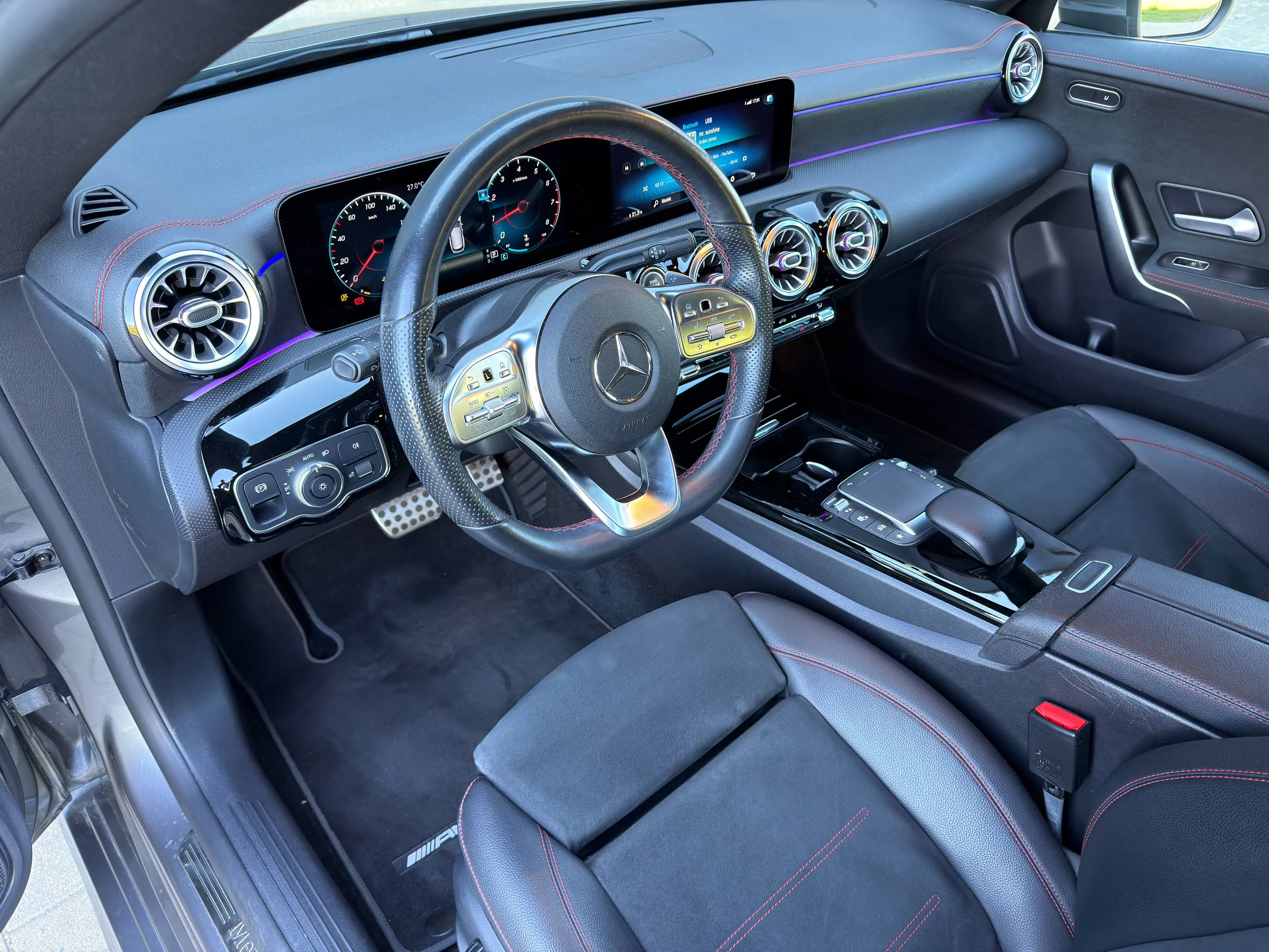 Mercedes-Benz CLA 200 CLA 200 AMG Line — photo 11