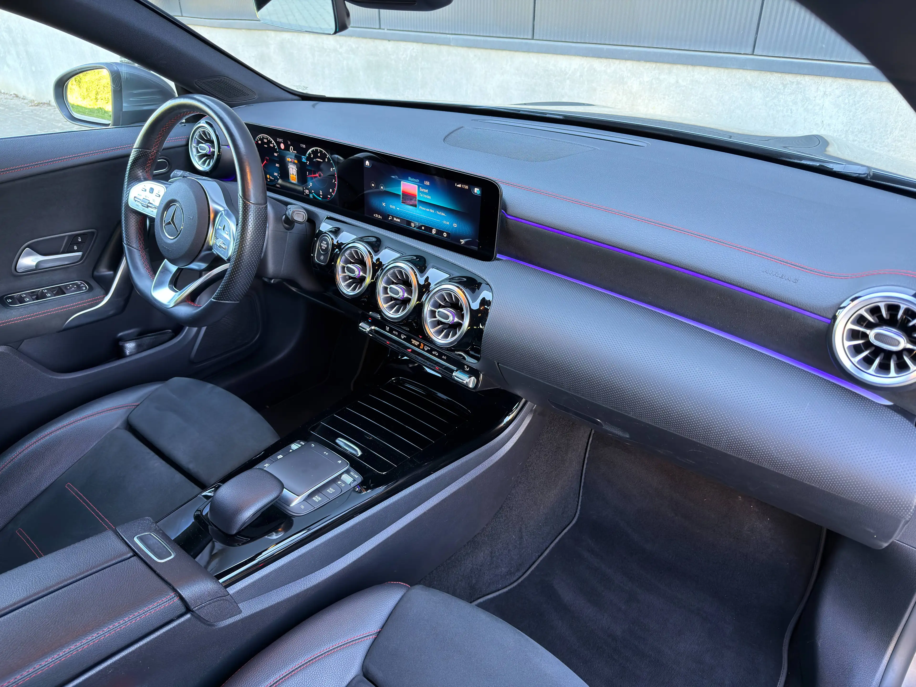 Mercedes-Benz CLA 200 CLA 200 AMG Line — photo 14