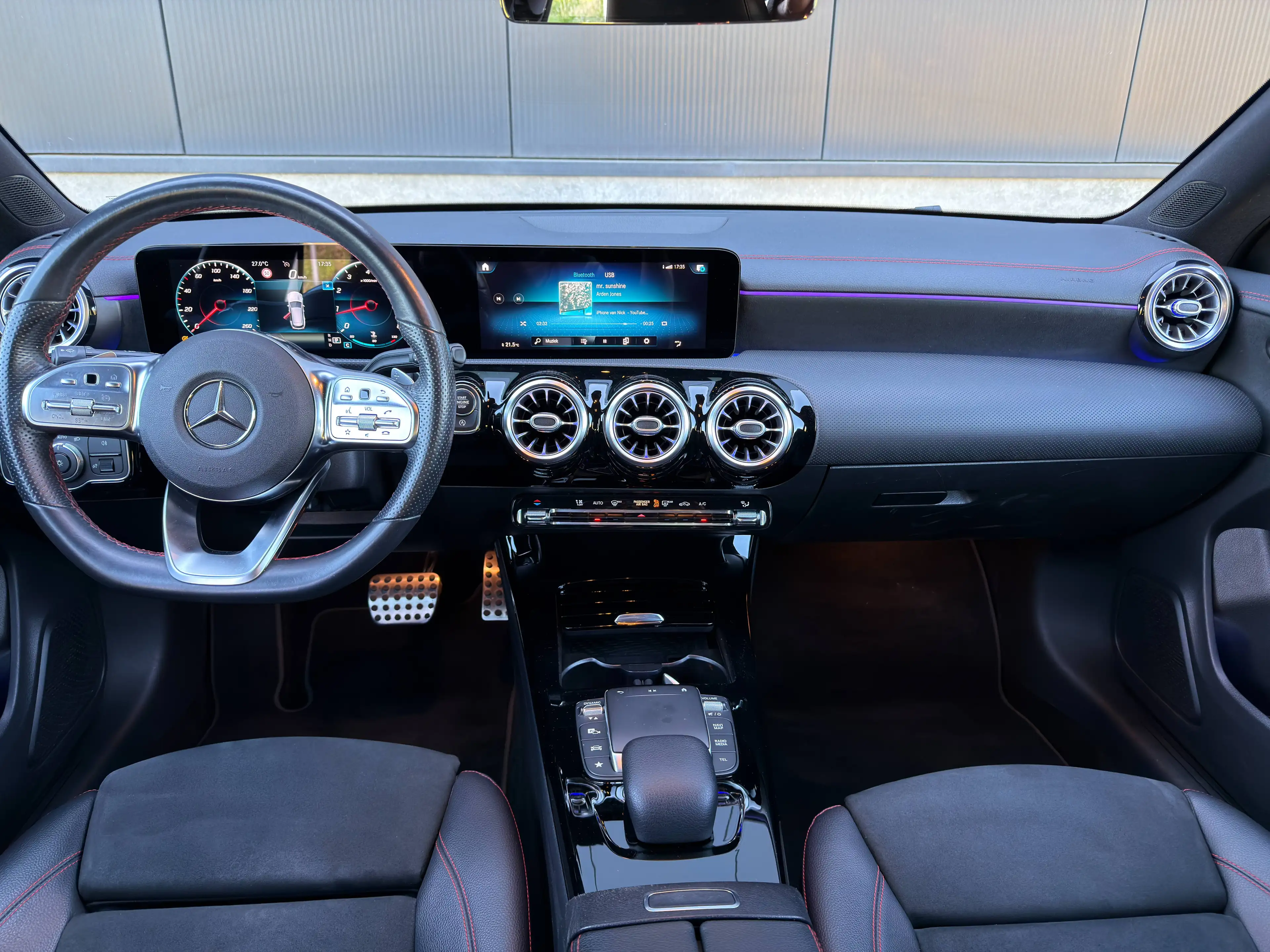 Mercedes-Benz CLA 200 CLA 200 AMG Line — photo 13