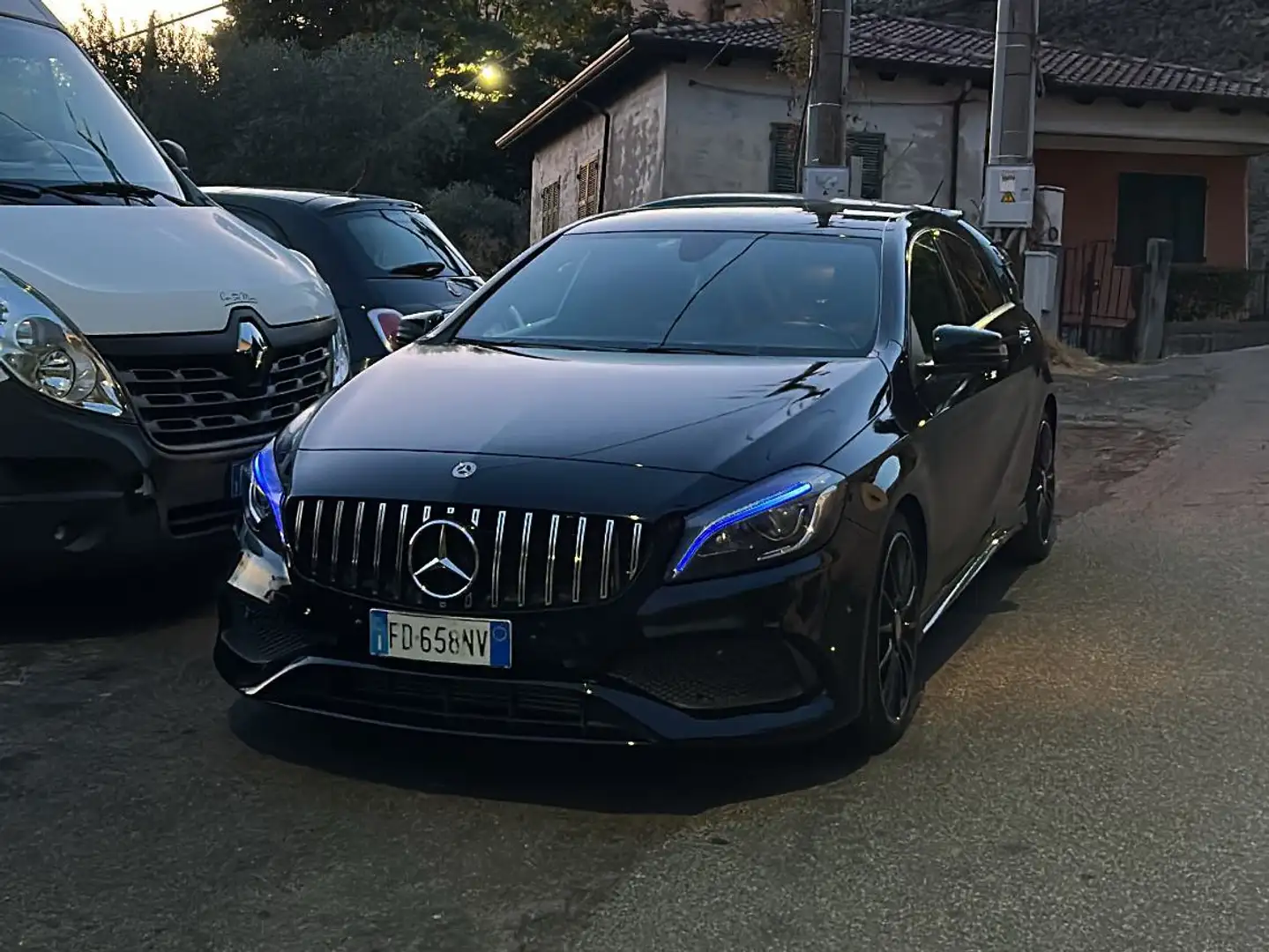 Mercedes-Benz A 160 Premium AMG Negro - 2