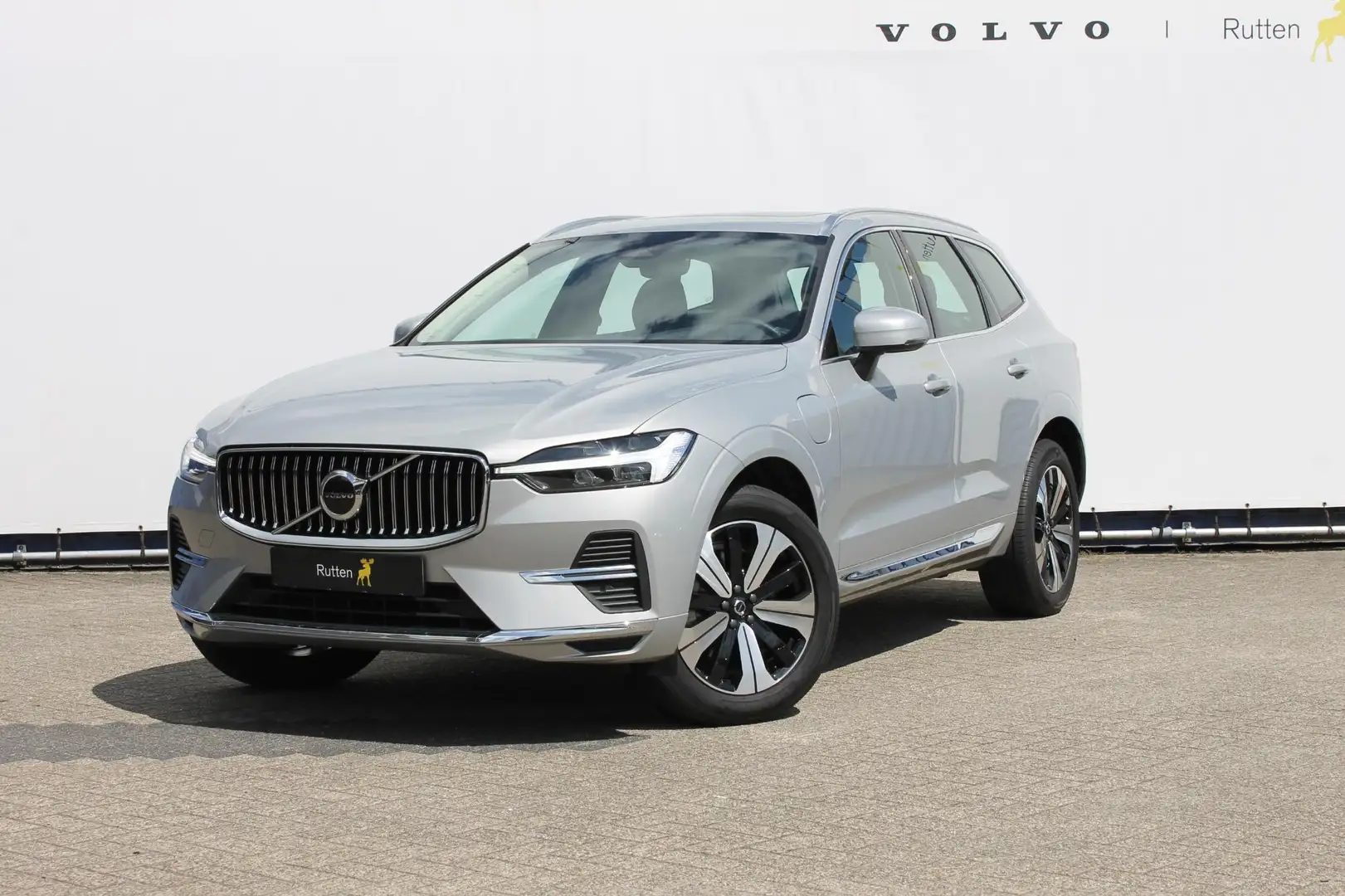 Volvo XC60 T6 350PK Long Range Plug-in hybrid AWD Plus Bright Gris - 2