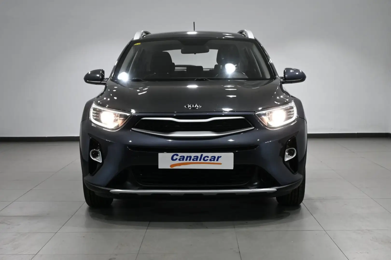 Kia Stonic 1.2 CVVT Eco-Dynamic Concept 84 Gris - 2