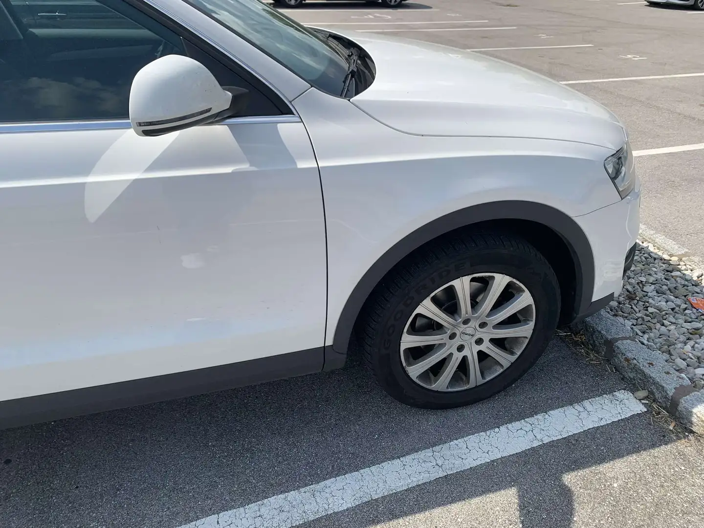 Audi Q3 2,0 TDI quattro S-tronic - 2