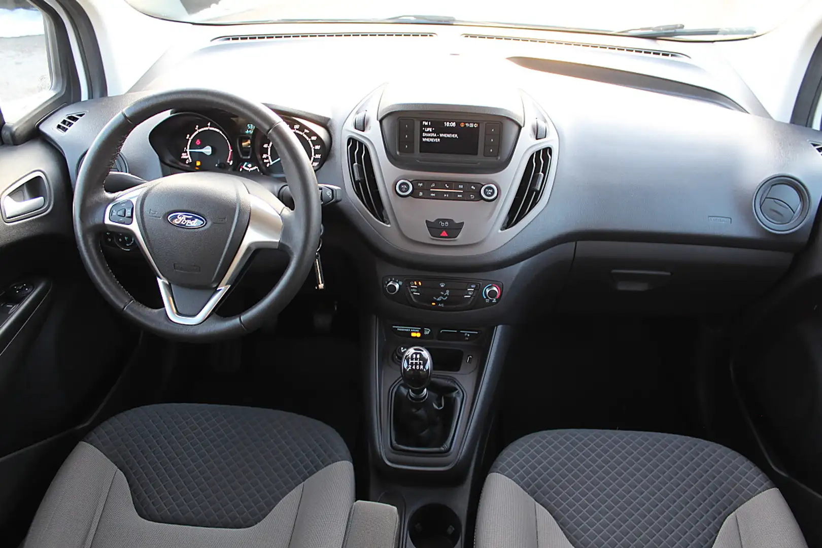 Ford Transit Courier 1,0 EcoBoost Parksensor Notbrems ... Weiß - 2