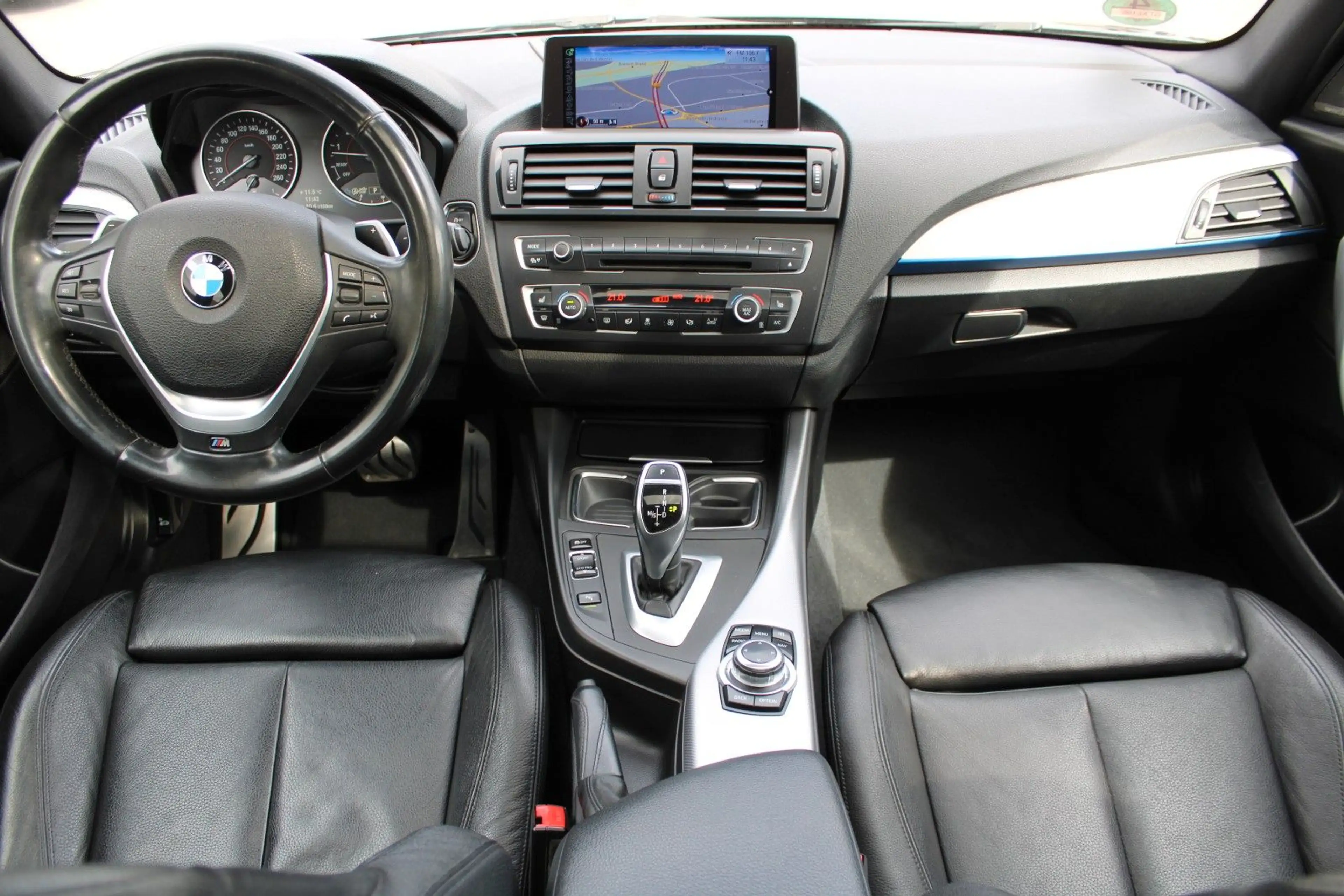 BMW 135 i xDrive Sport-Aut. — photo 12
