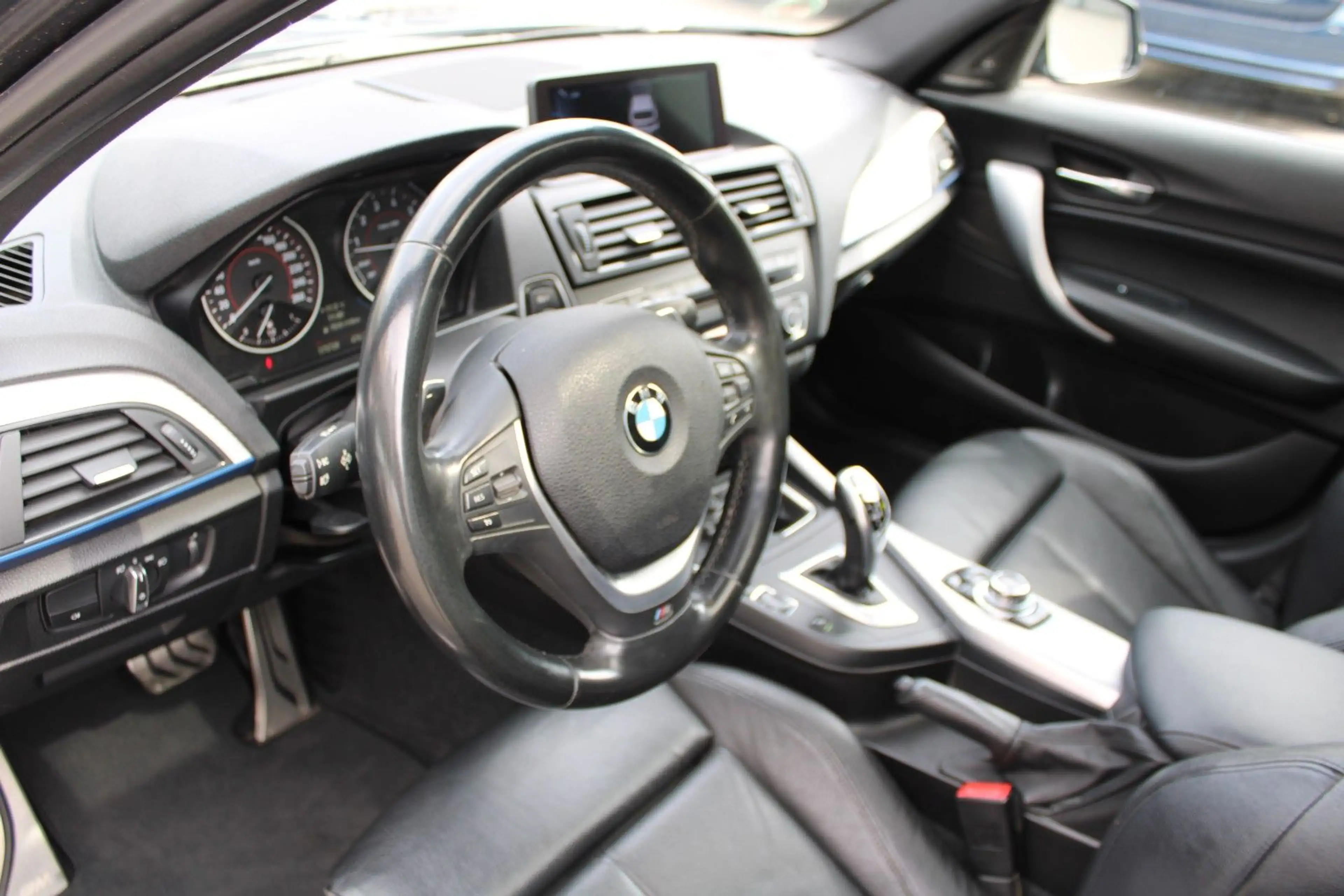BMW 135 i xDrive Sport-Aut. — photo 6