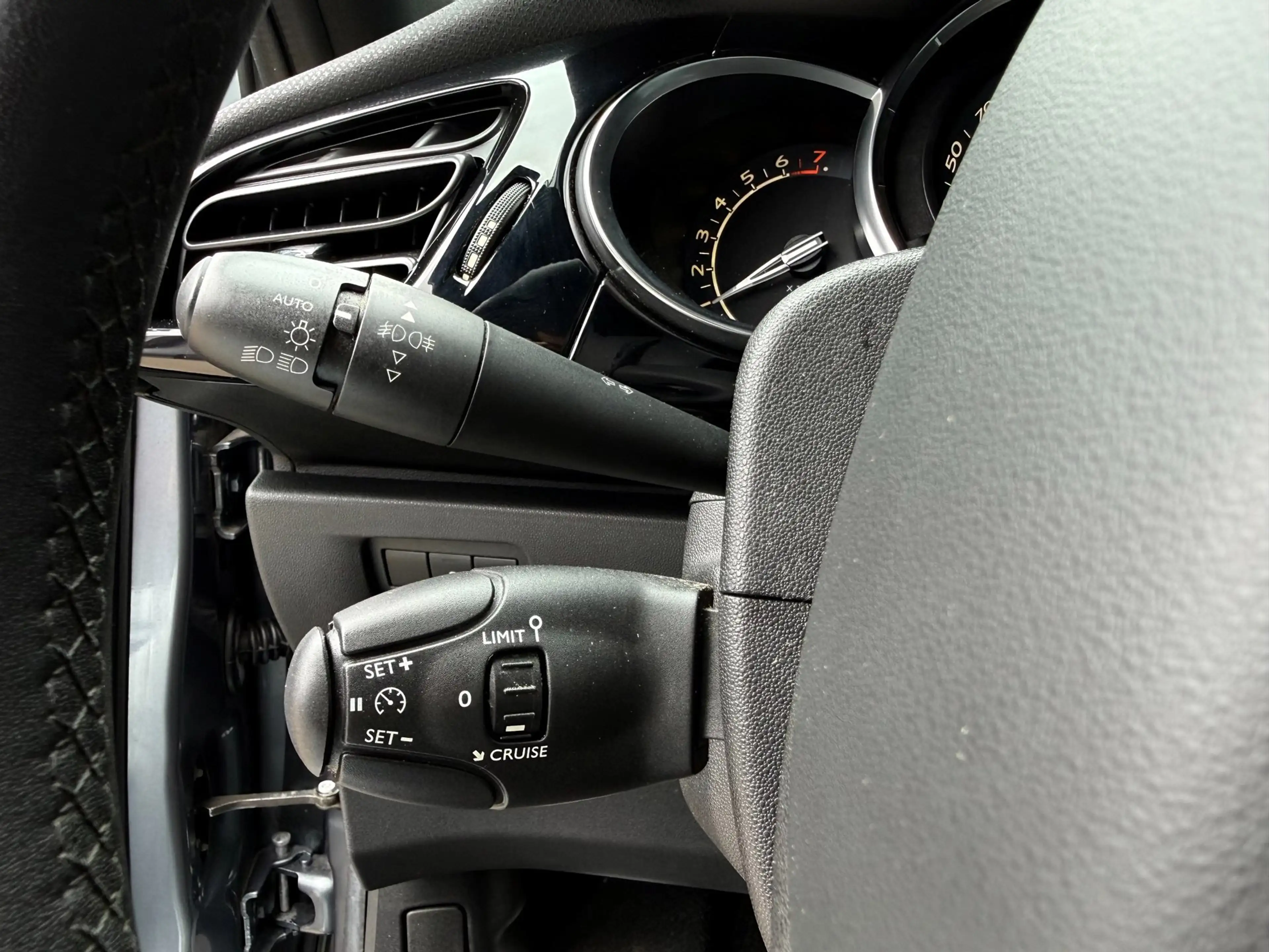 Citroen DS3 1.6 So Chic — photo 15
