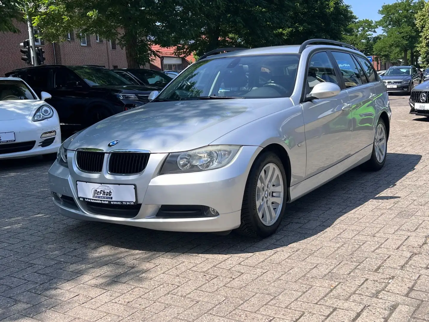 BMW 318 i Baureihe 3 Touring Silber - 2