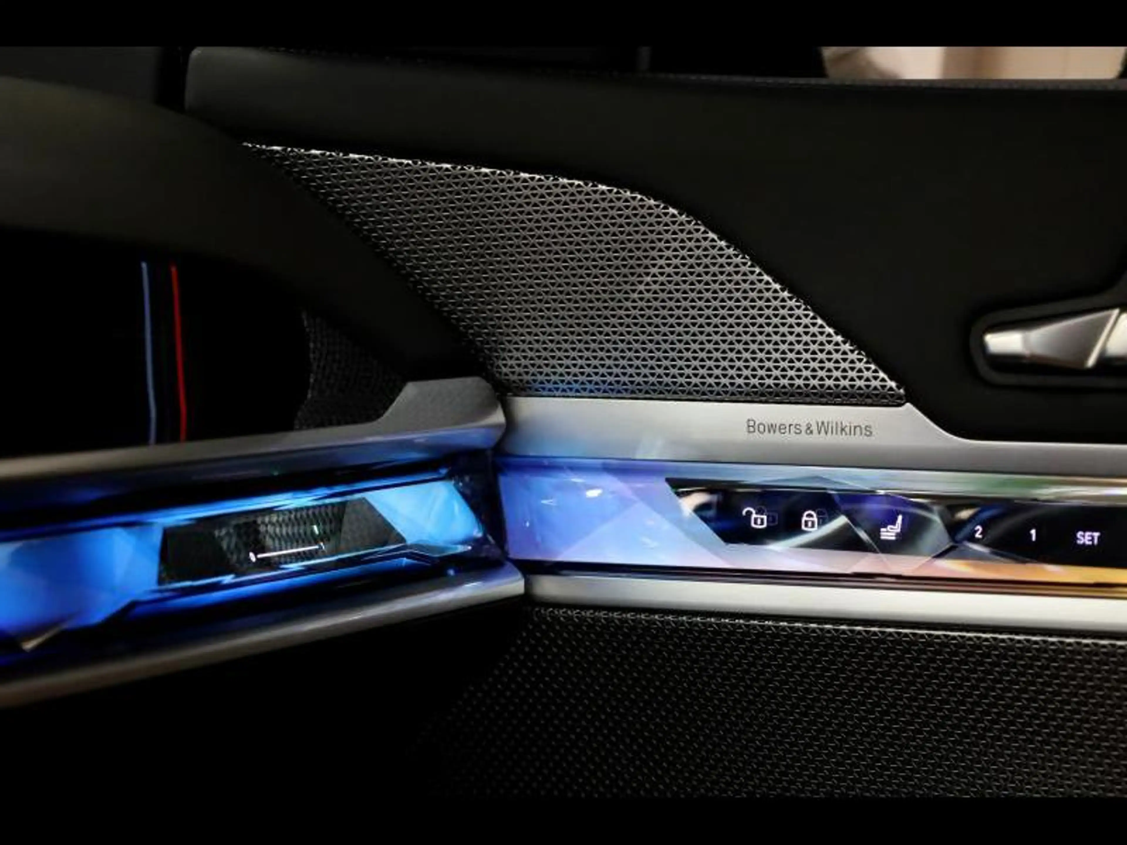 BMW i7 eDrive50 Kit M Sport — photo 14