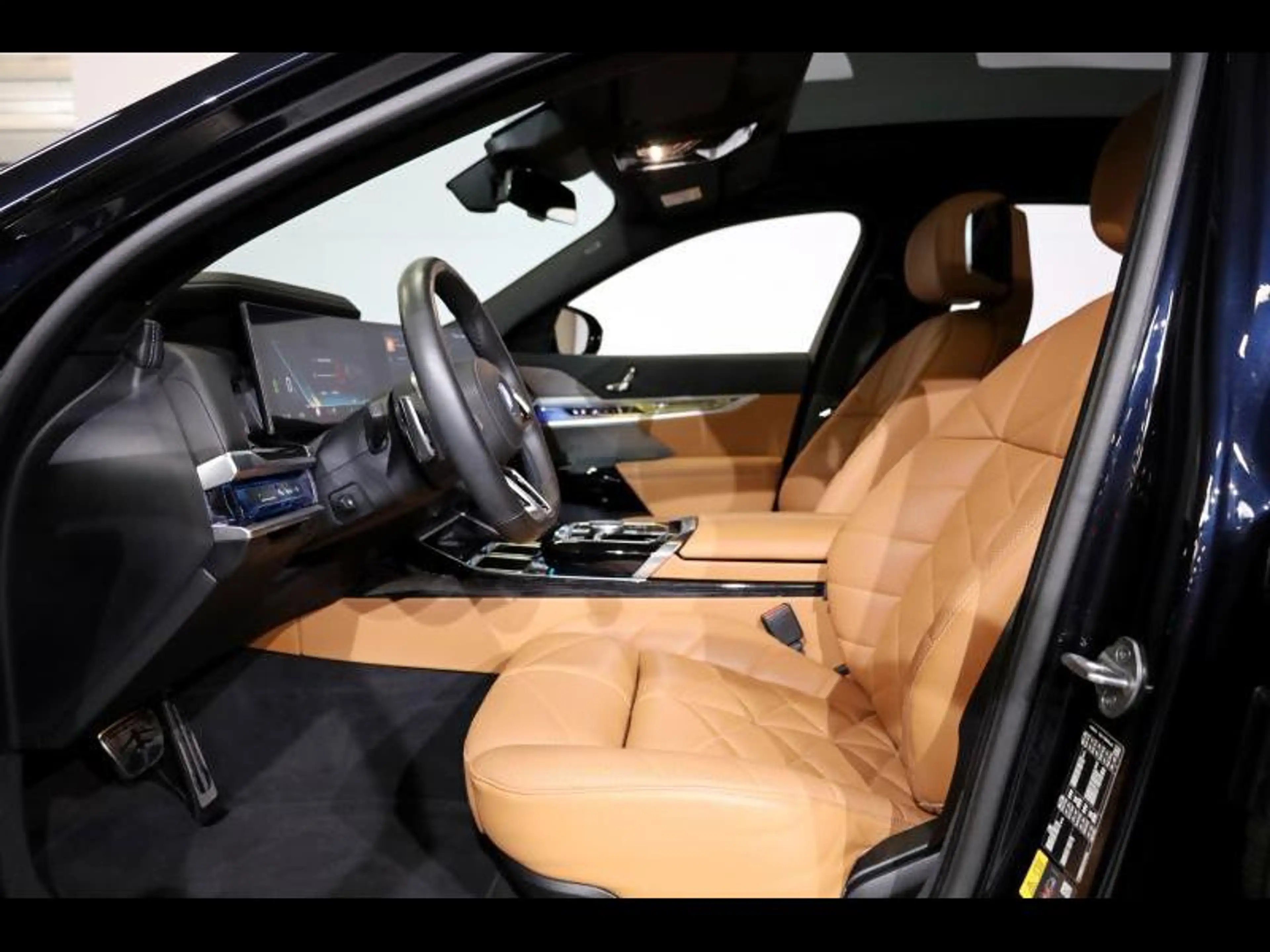 BMW i7 eDrive50 Kit M Sport — photo 7