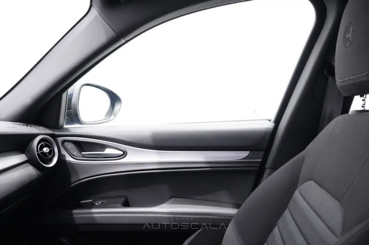 Alfa Romeo Stelvio 2024 — фото 24