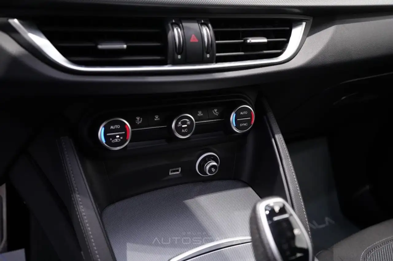 Alfa Romeo Stelvio 2024 — фото 20