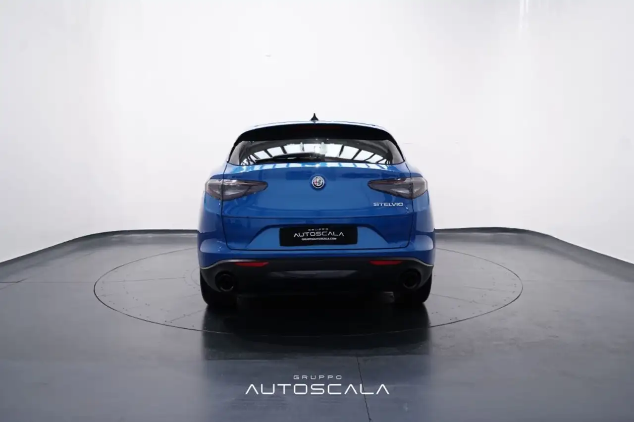 Alfa Romeo Stelvio 2024