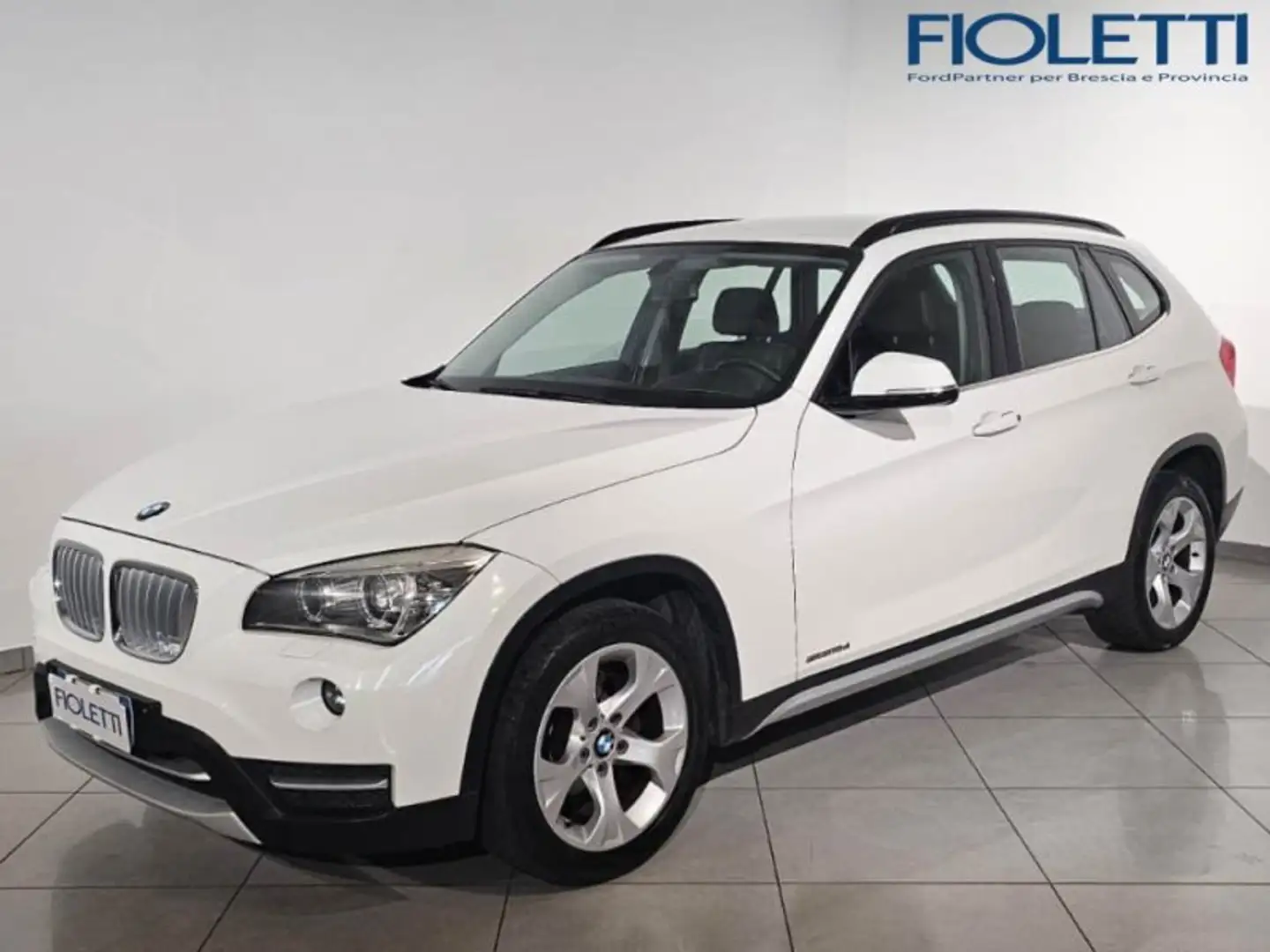 BMW X1 (E84) SDRIVE18D Bílá - 1