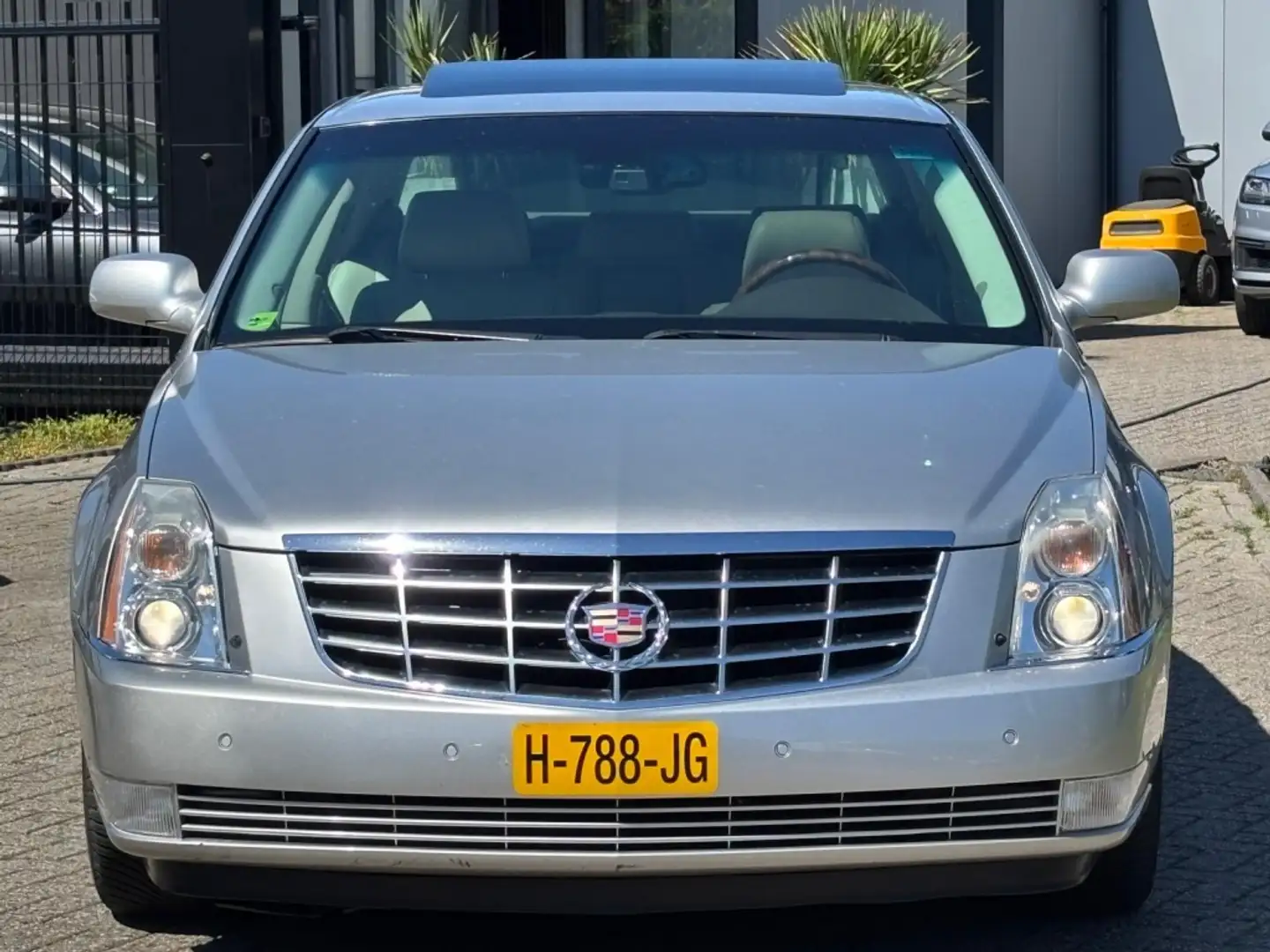 Cadillac DTS 4.6 V8 Northstar 2007 Youngtimer BTW Auto Grau - 2