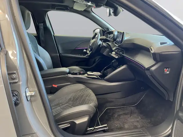 Peugeot 2008 view 12