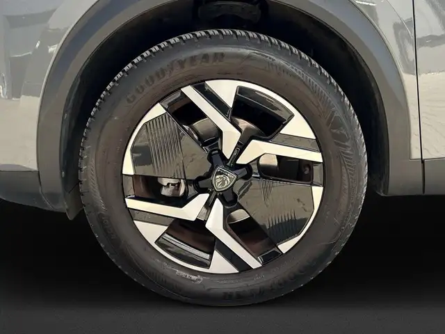 Peugeot 2008 view 9