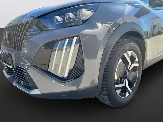 Peugeot 2008 view 10