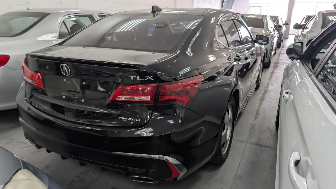 Acura TLX снимка Acura TLX