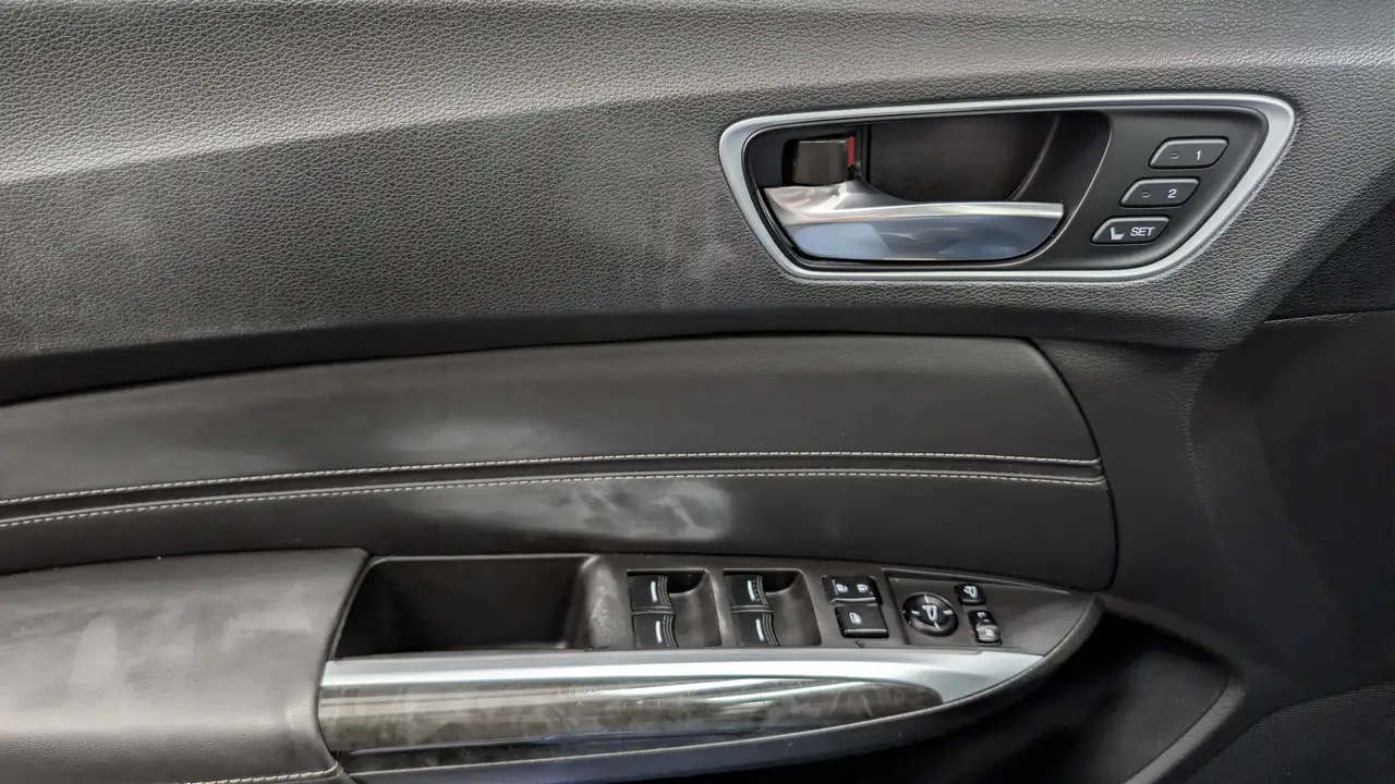 Acura TLX снимка Acura TLX