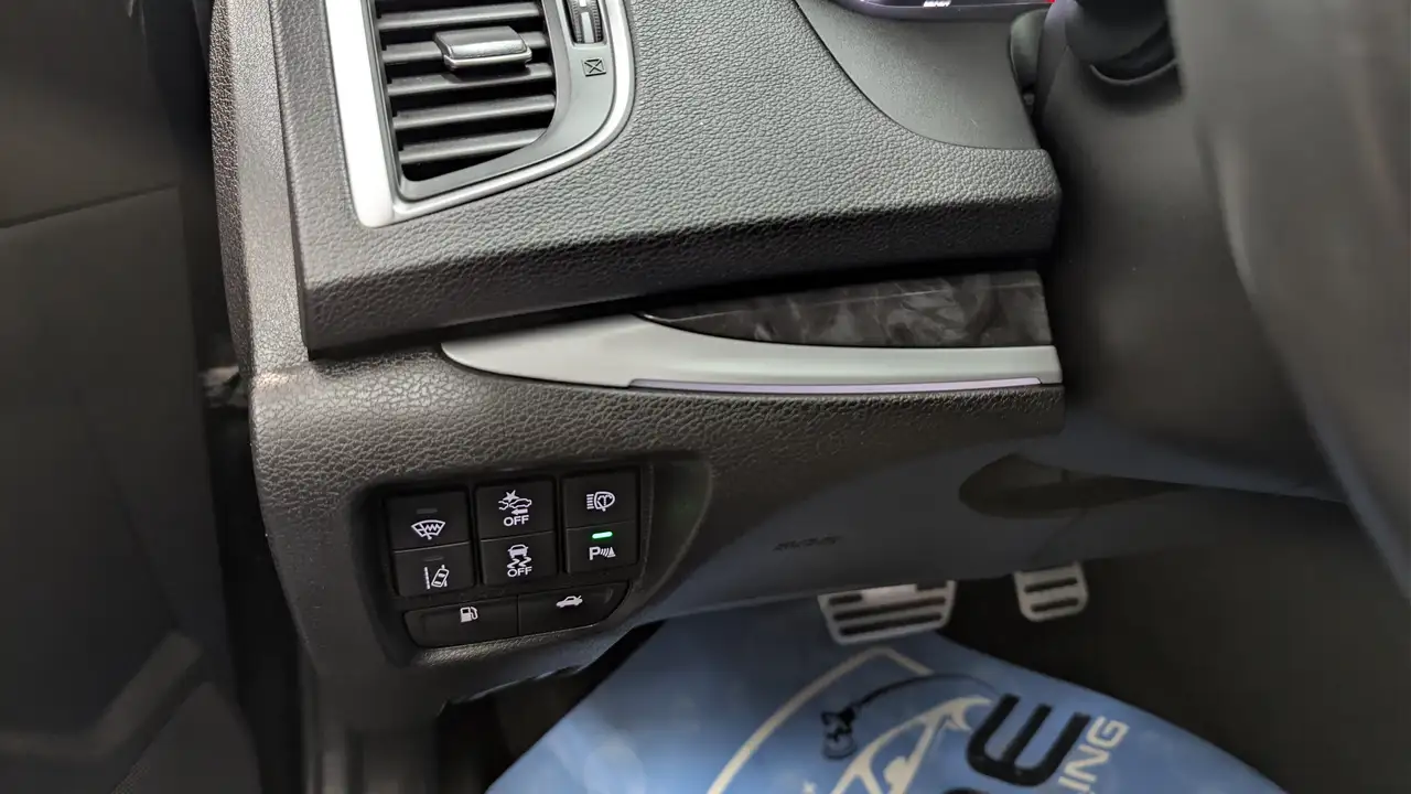 Acura TLX снимка Acura TLX