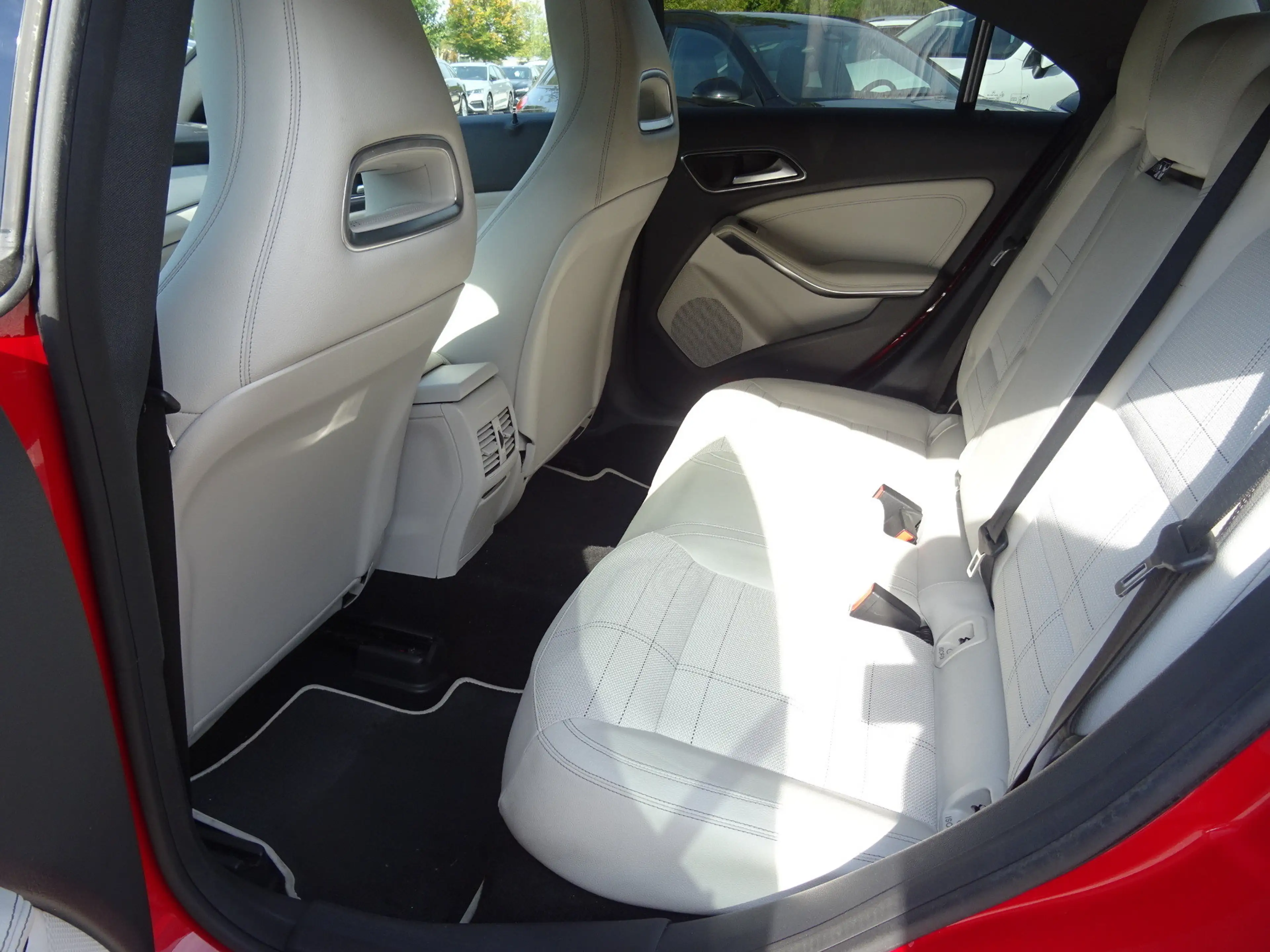 Mercedes-Benz CLA 180 (BM 117)(03.2013->) CLA 180 (117.342) — photo 10