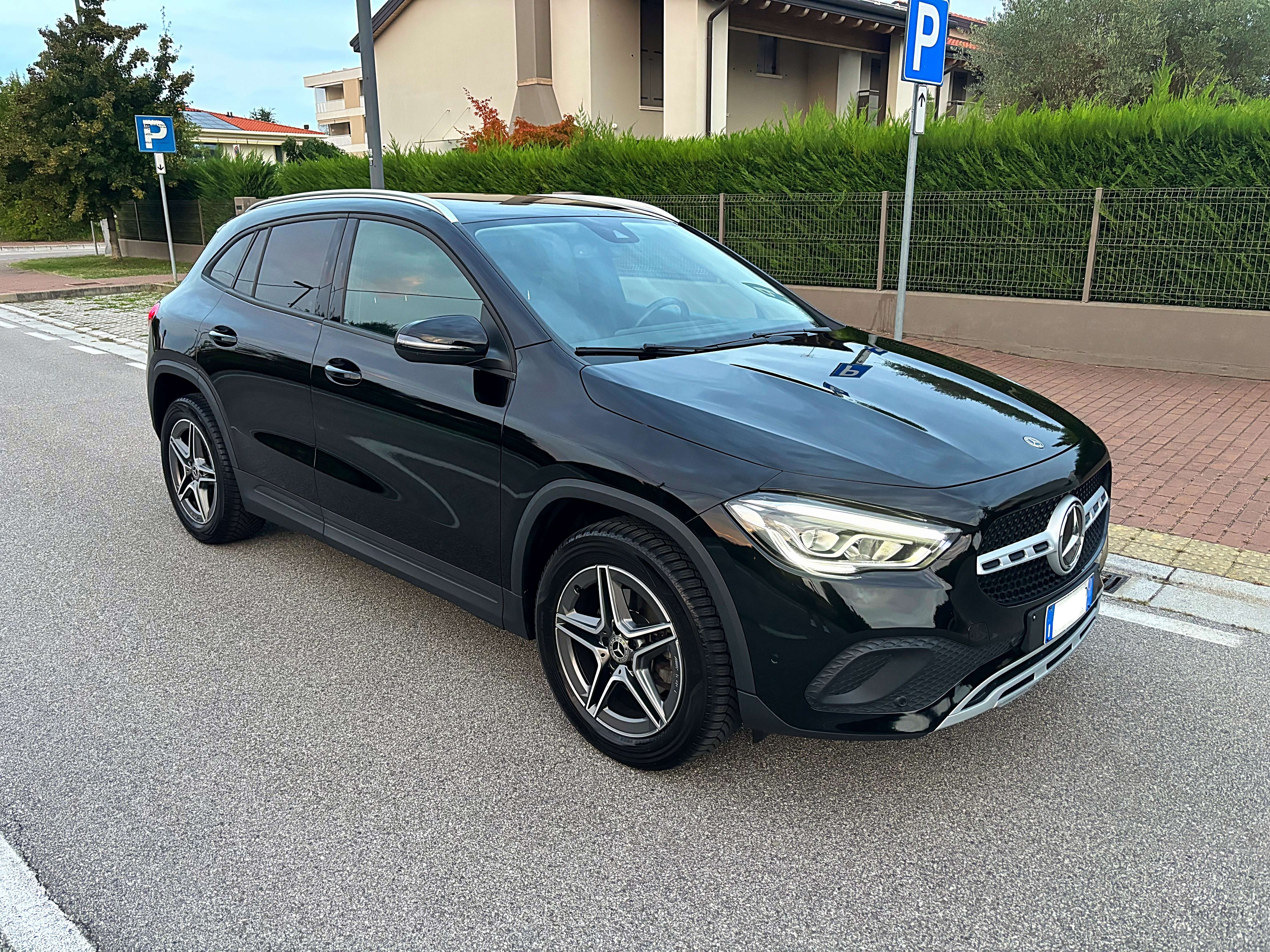 Mercedes-Benz GLA 200