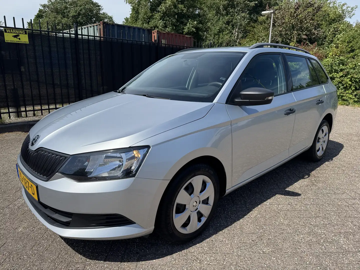 Skoda Fabia Combi 1.0 Edition Airco 74.109 KM Grijs - 1
