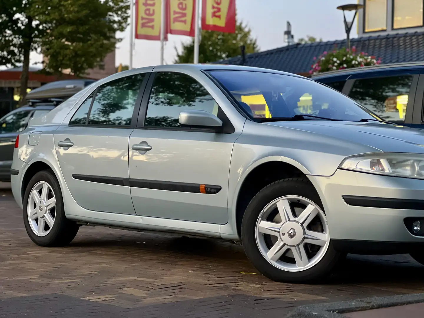 Renault Laguna 1.8 Privilege - 1