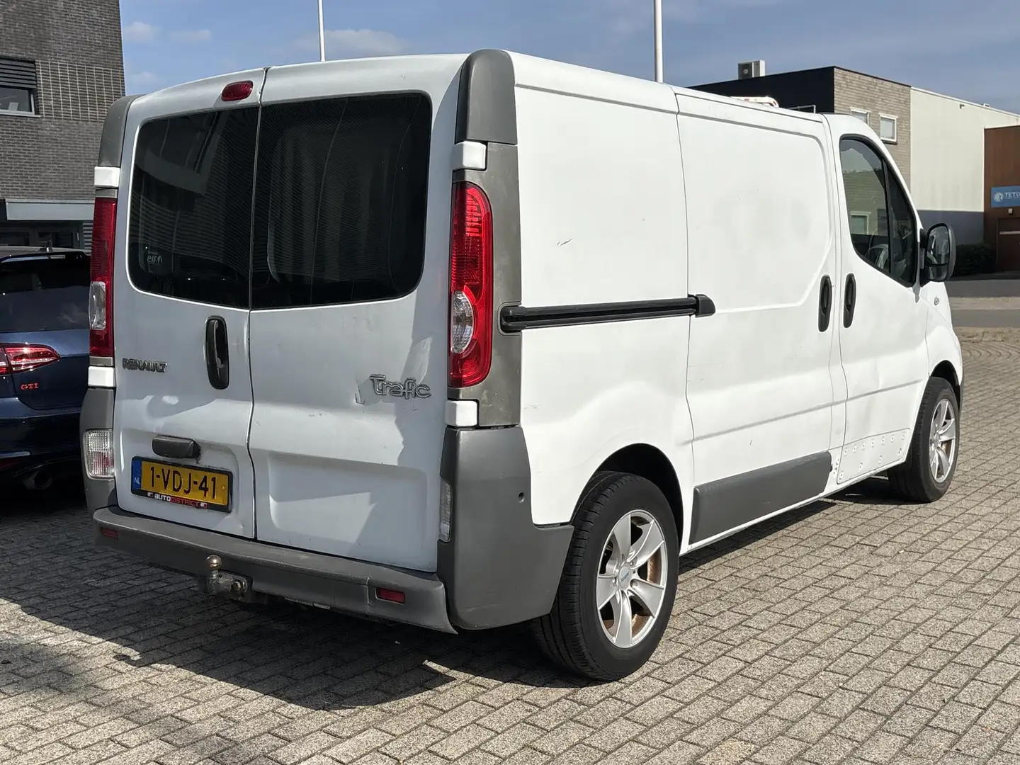 Renault Trafic 2.0 dCi T27 L1H1 Générique | € 1.850 NETTO! | MOTO Wit - 2